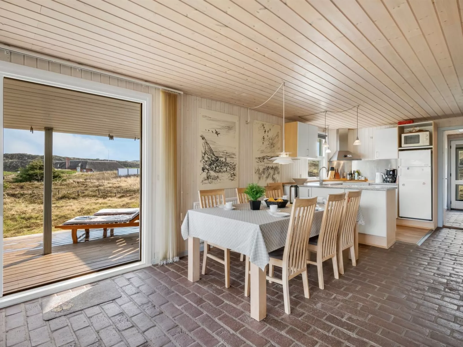 "Sutere" - 200m to the fjord-Inside