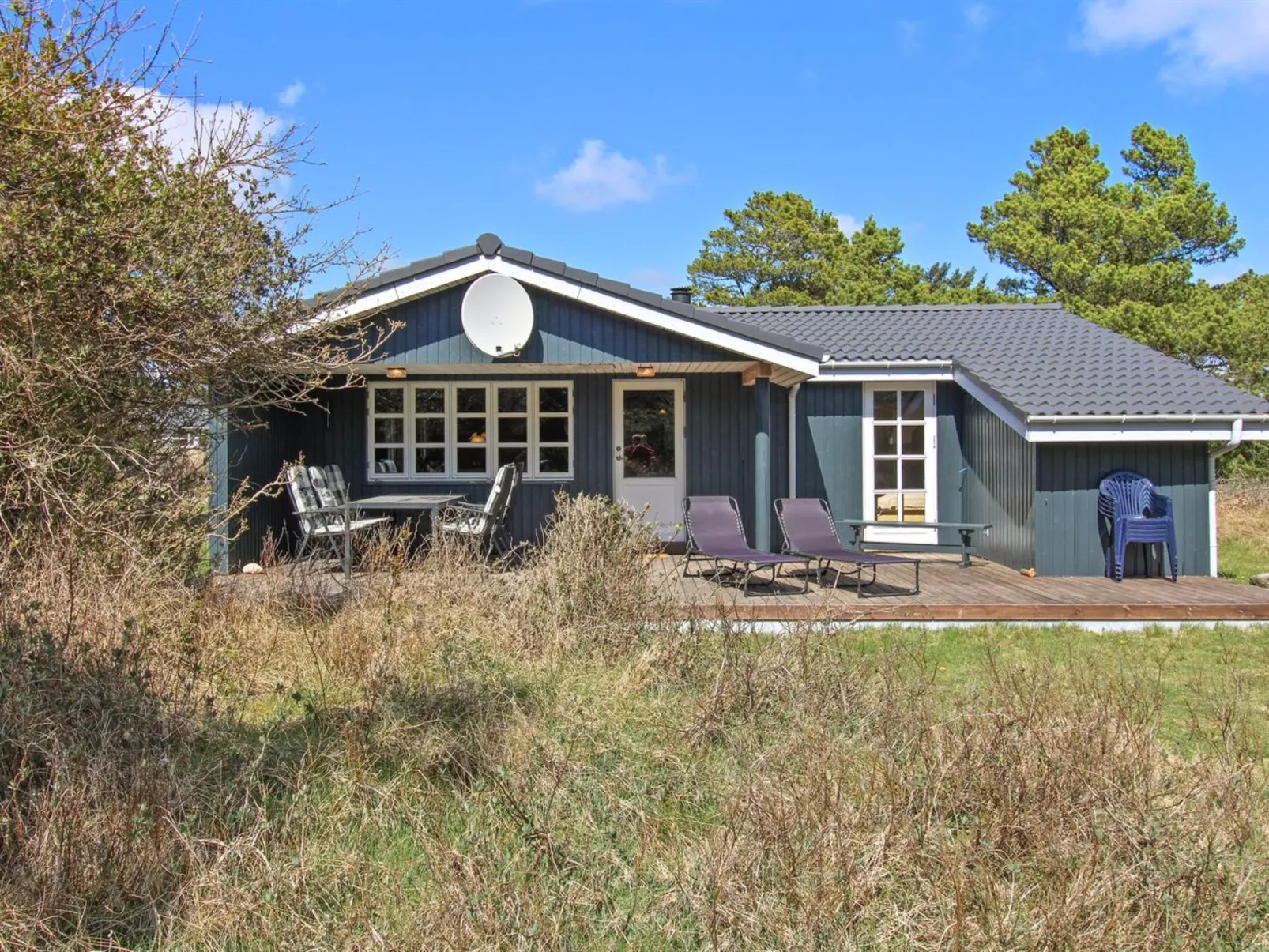 "Marja" - 1.3km from the sea-Draußen