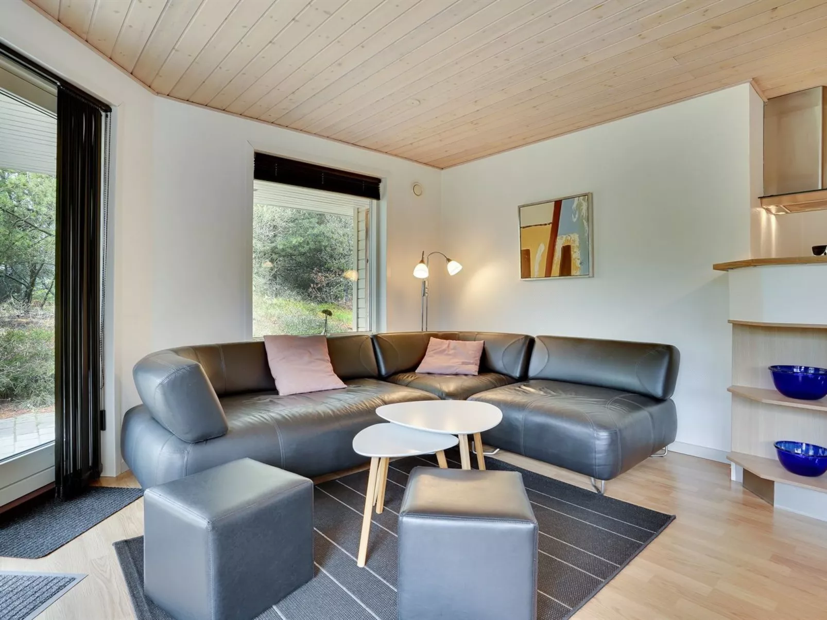 "Micke" - 3.2km from the sea-Inside