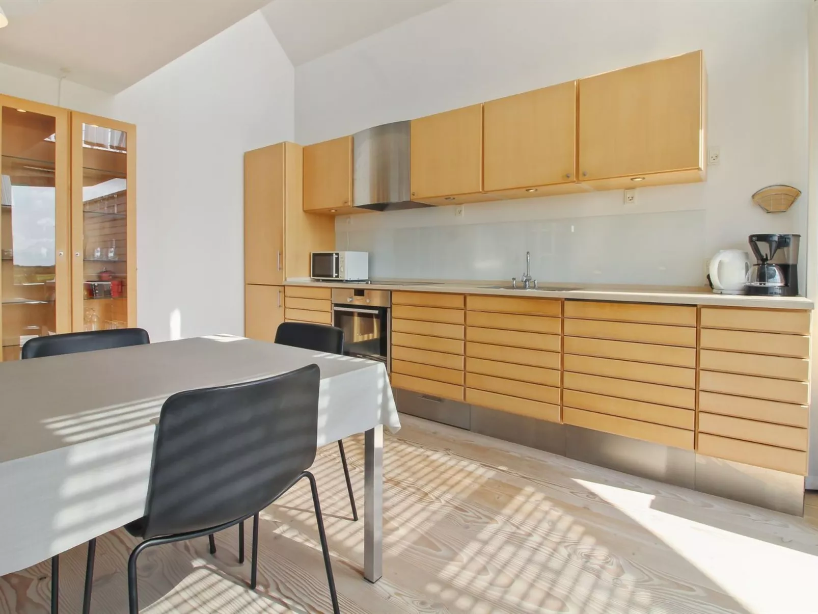 "Merisa" - 2.5km from the sea-Dedans