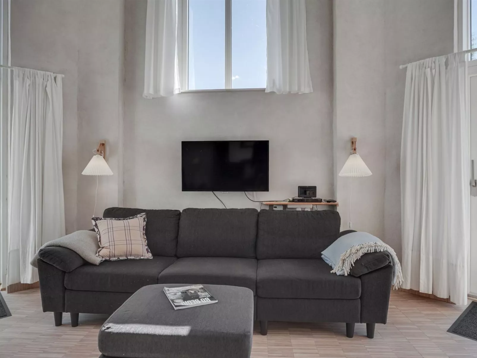 "Ullvi" - 3.8km from the sea-Inside