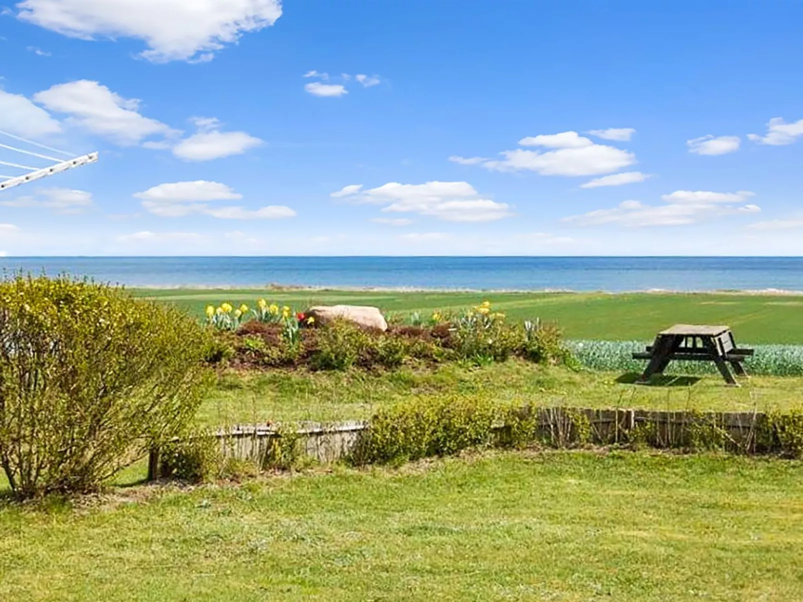 "Lilibeth" - 300m from the sea-Outside