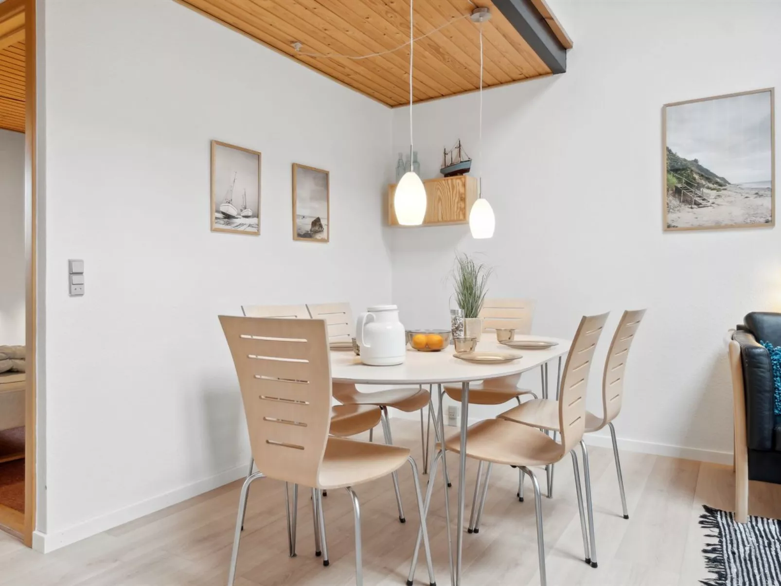 "Dineke" - 200m to the fjord-Dedans