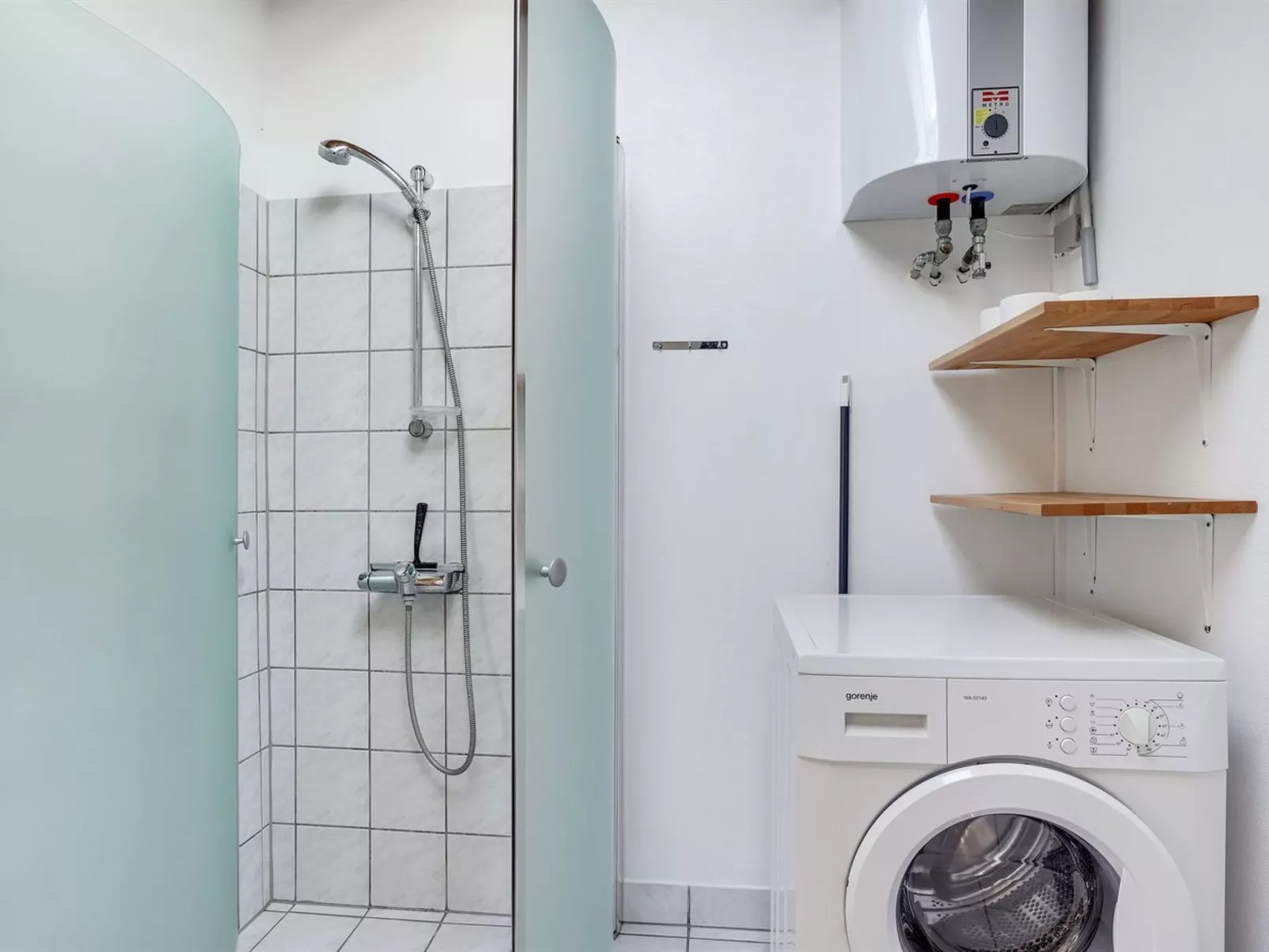 "Jeldrik" - 100m from the sea-Drinnen