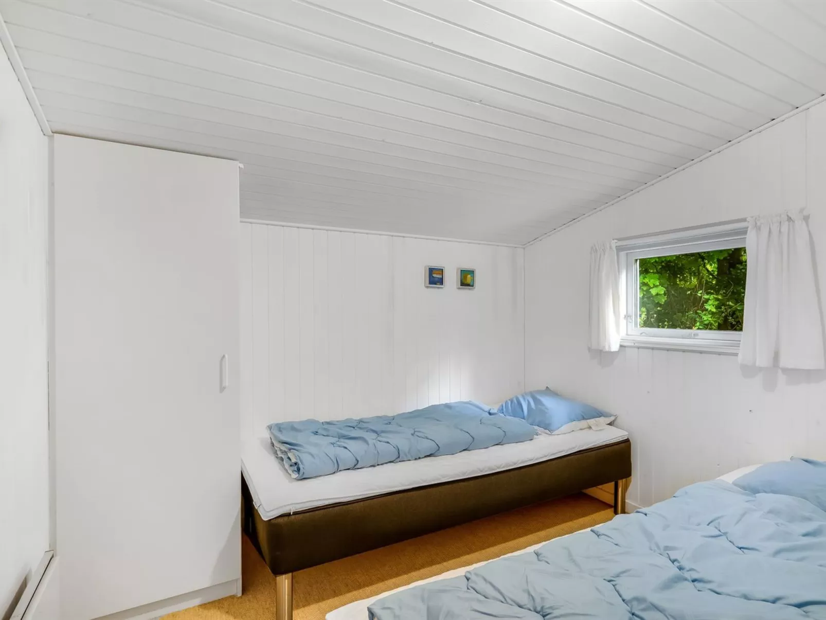 "Fergie" - 400m from the sea-Inside