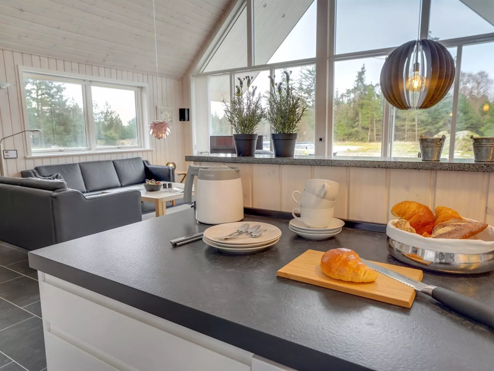 "Lima" - 3.5km from the sea-Drinnen