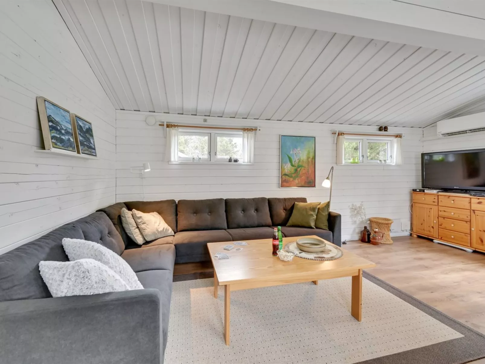 "Reima" - 220m to the fjord-Inside