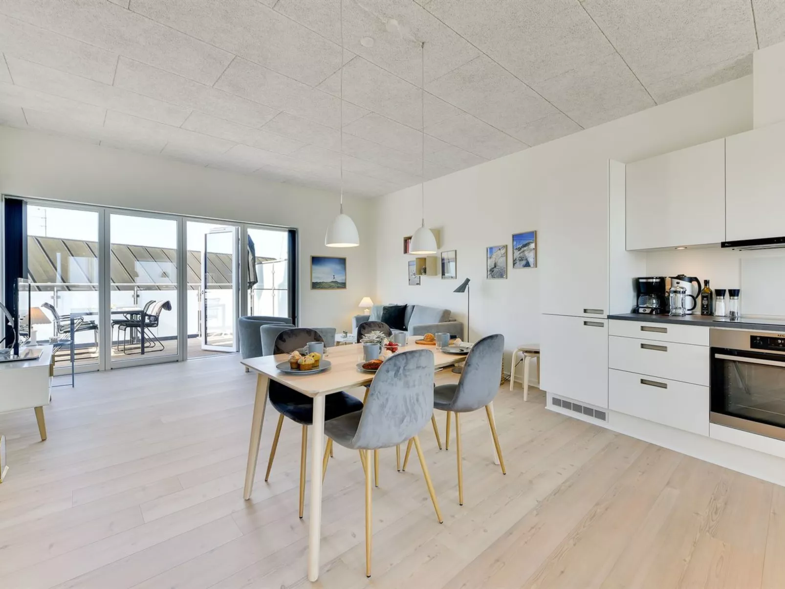 "Aiana" - 250m from the sea-Inside