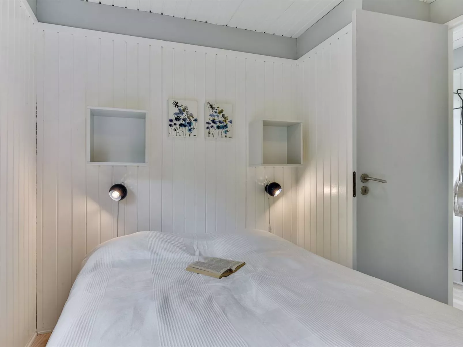 "Hasti" - 700m from the sea-Inside