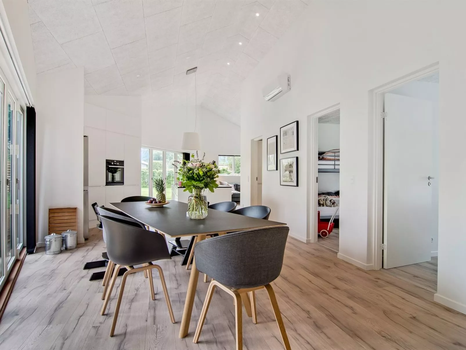 "Dorthie" - 800m from the sea-Inside