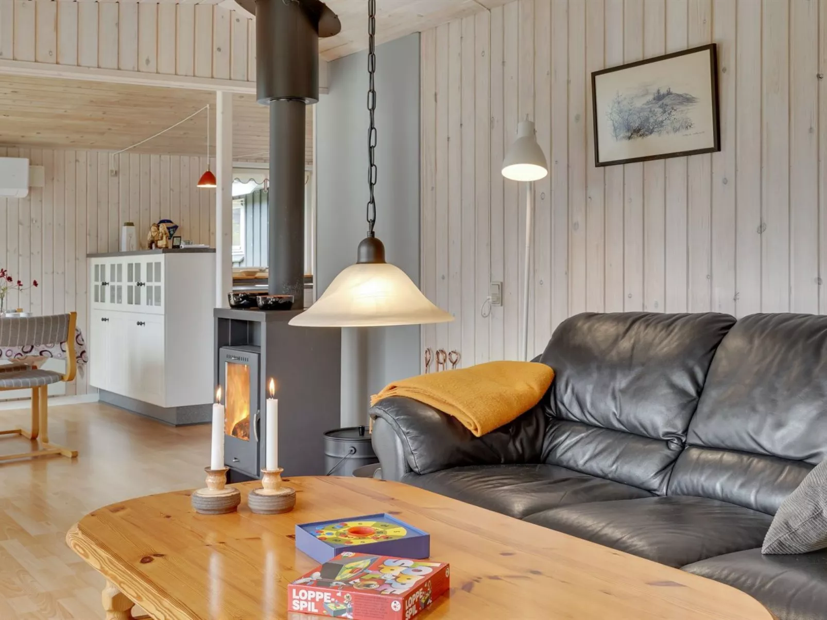 "Hope" - 350m to the fjord-Drinnen