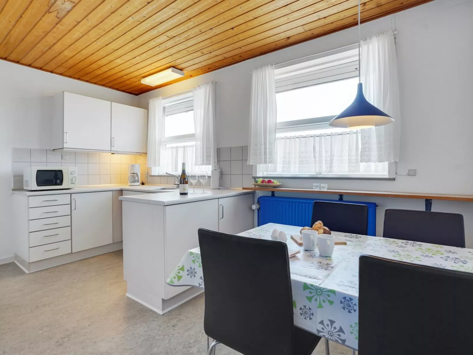 "Otte" - 500m from the sea-Inside