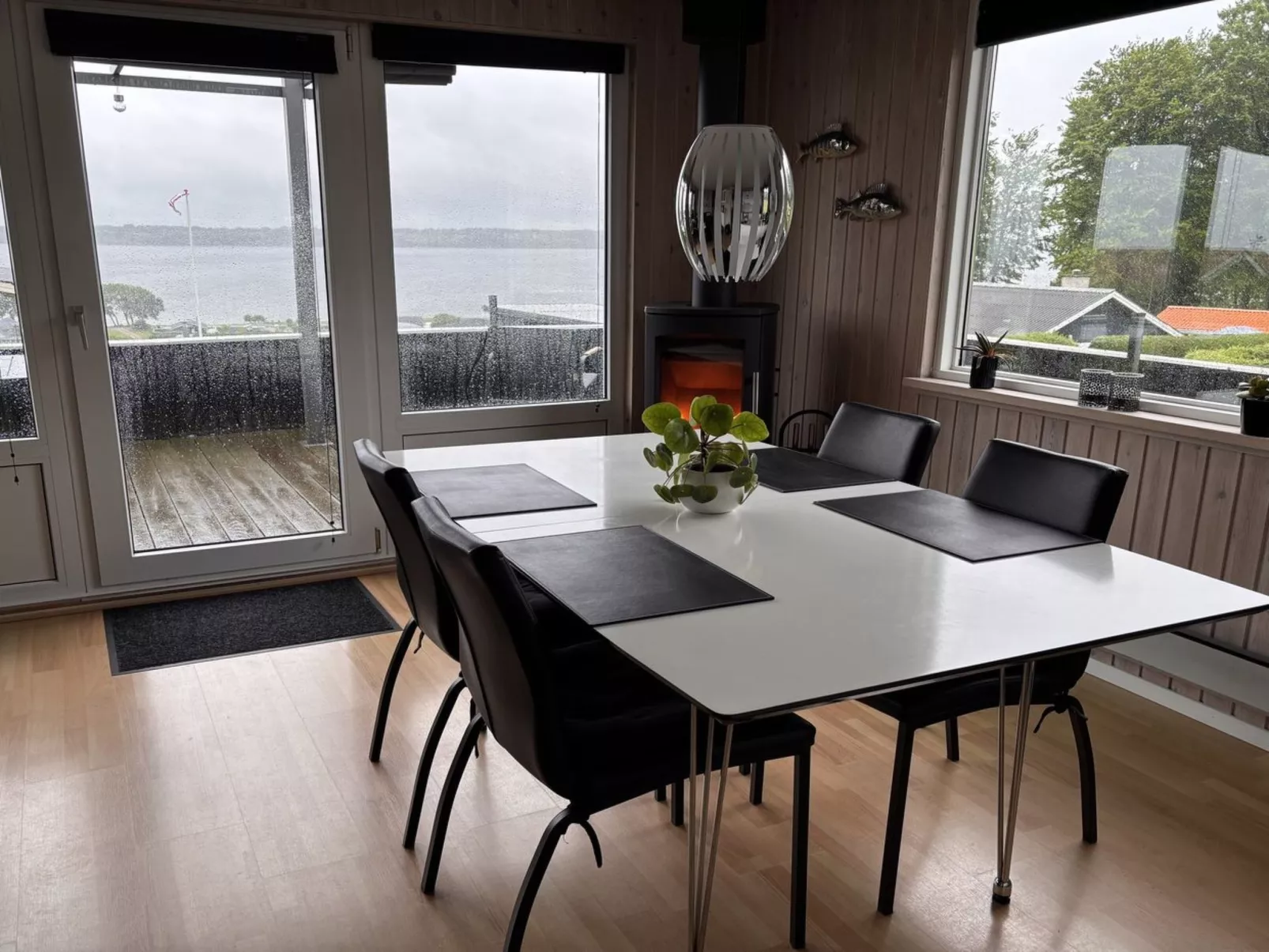 "Jenvold" - 300m to the fjord-Inside