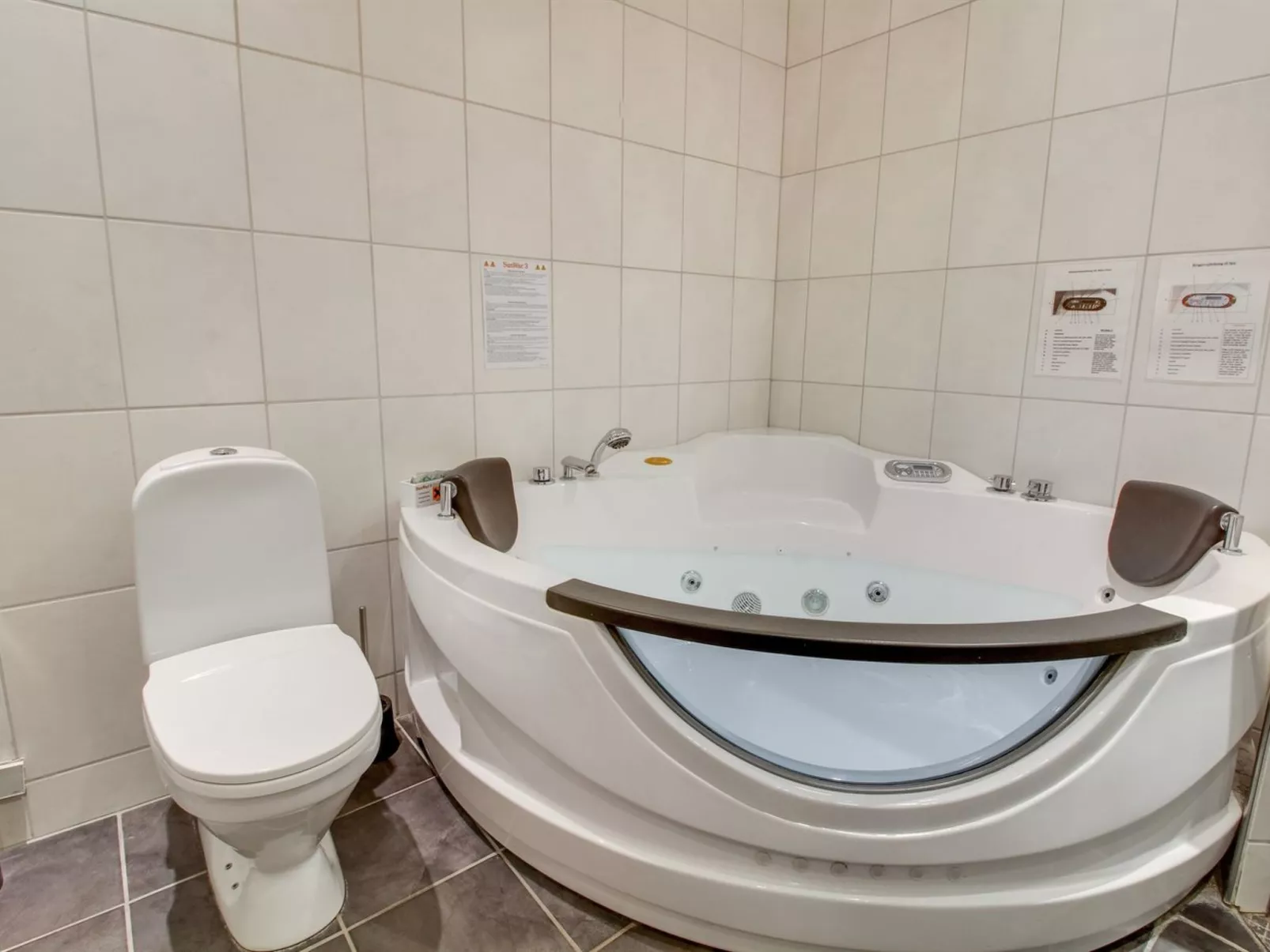 "Eda" - 3.5km from the sea-Drinnen