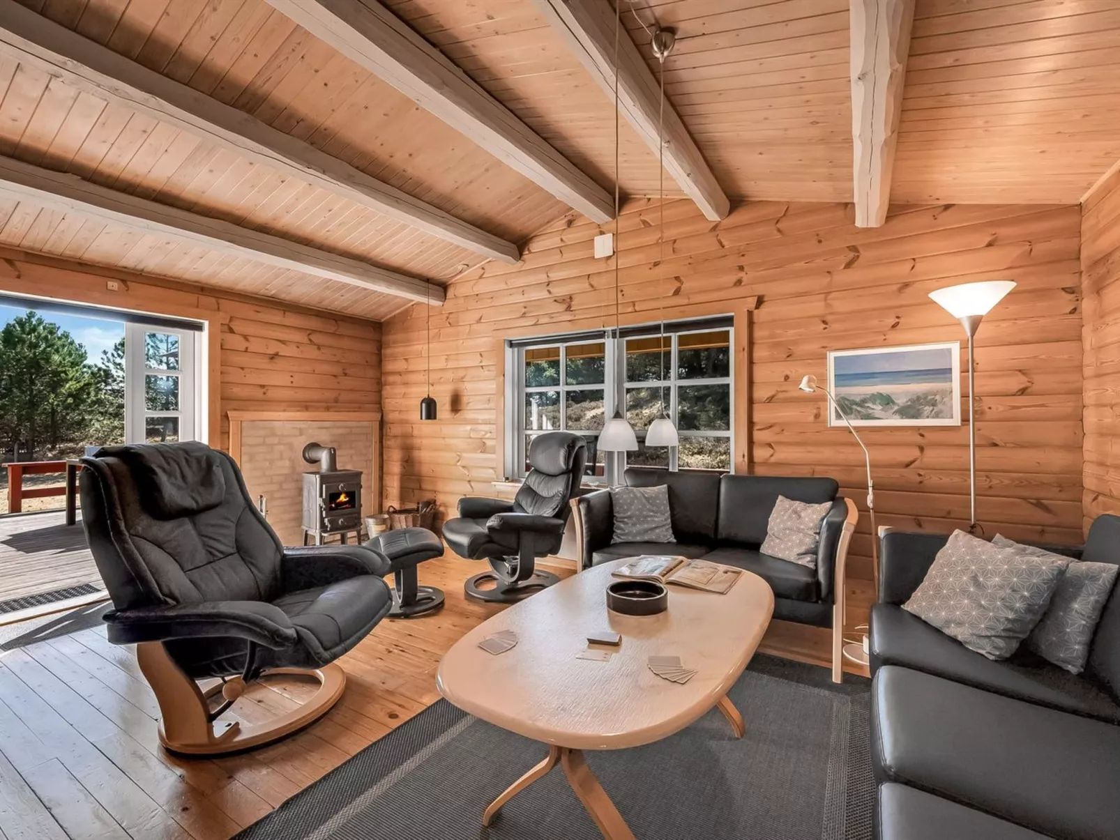 "Yaris" - 800m to the fjord-Inside