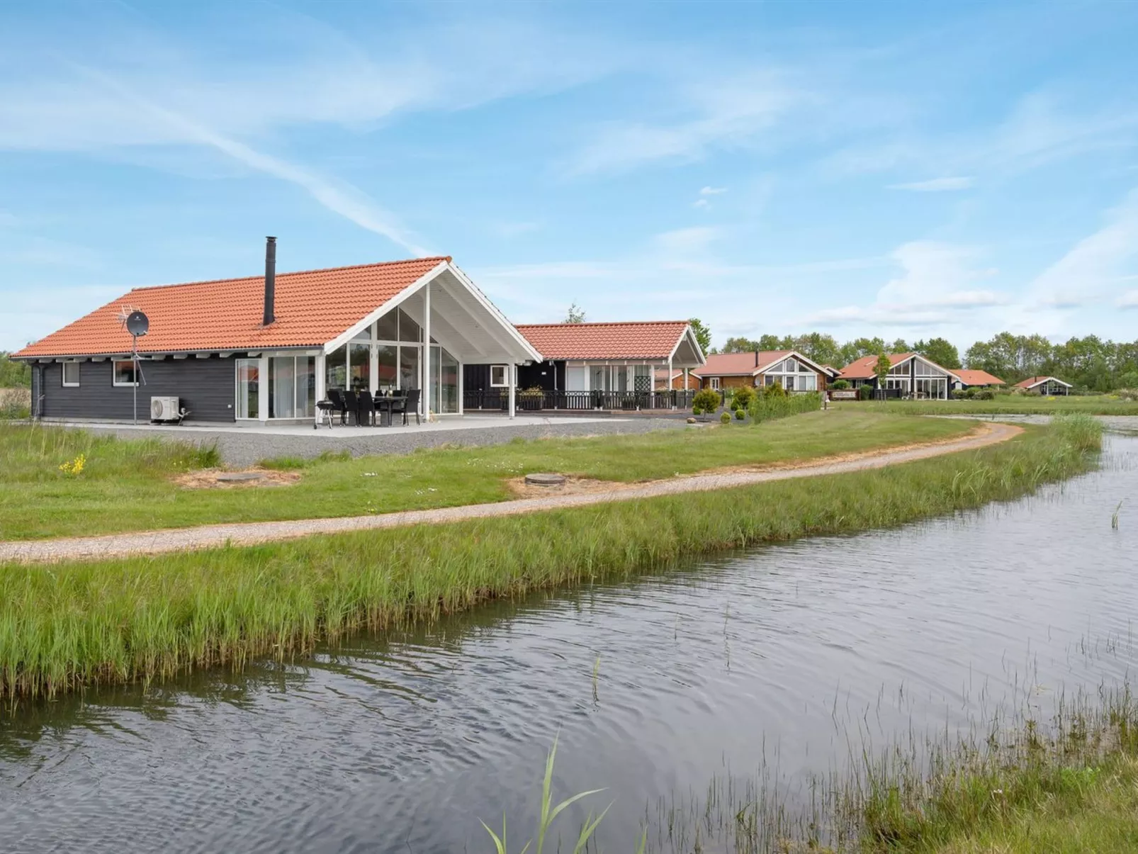 "Domi" - 1.2km from the sea-Outside