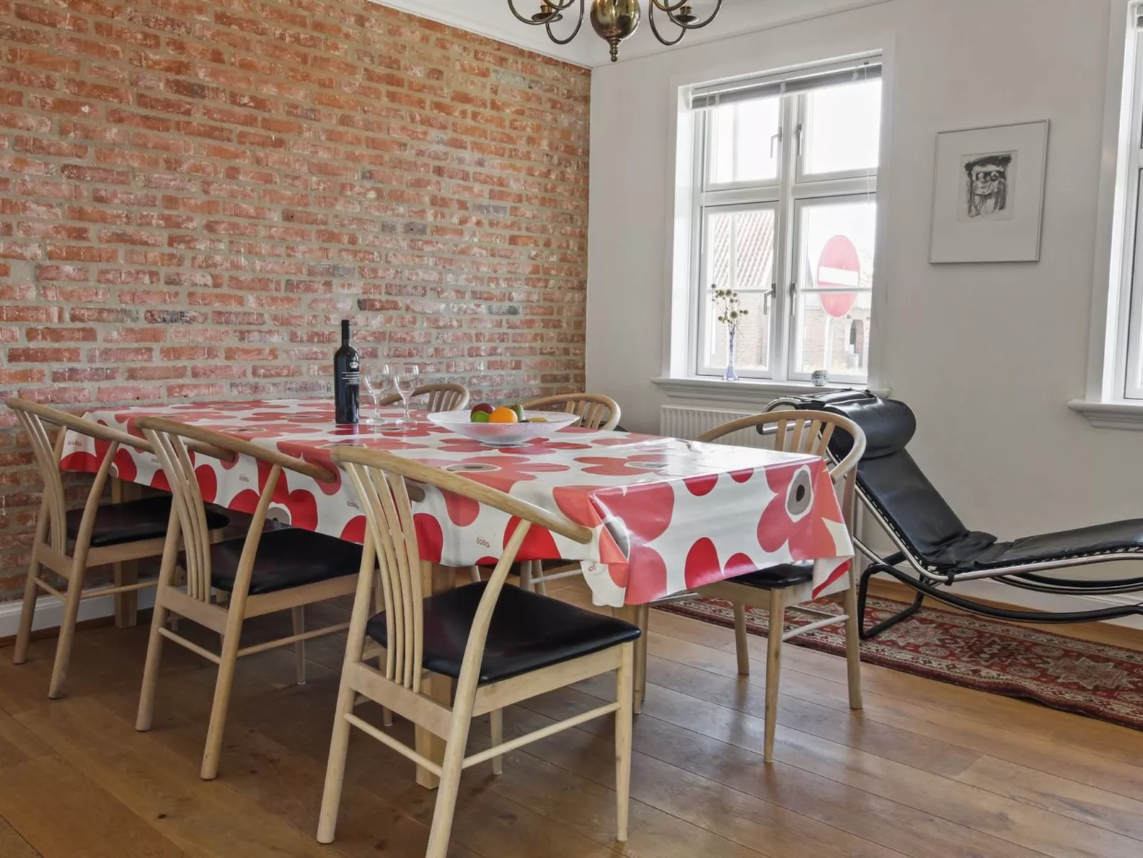 "Lilli" - 2km to the fjord-Drinnen