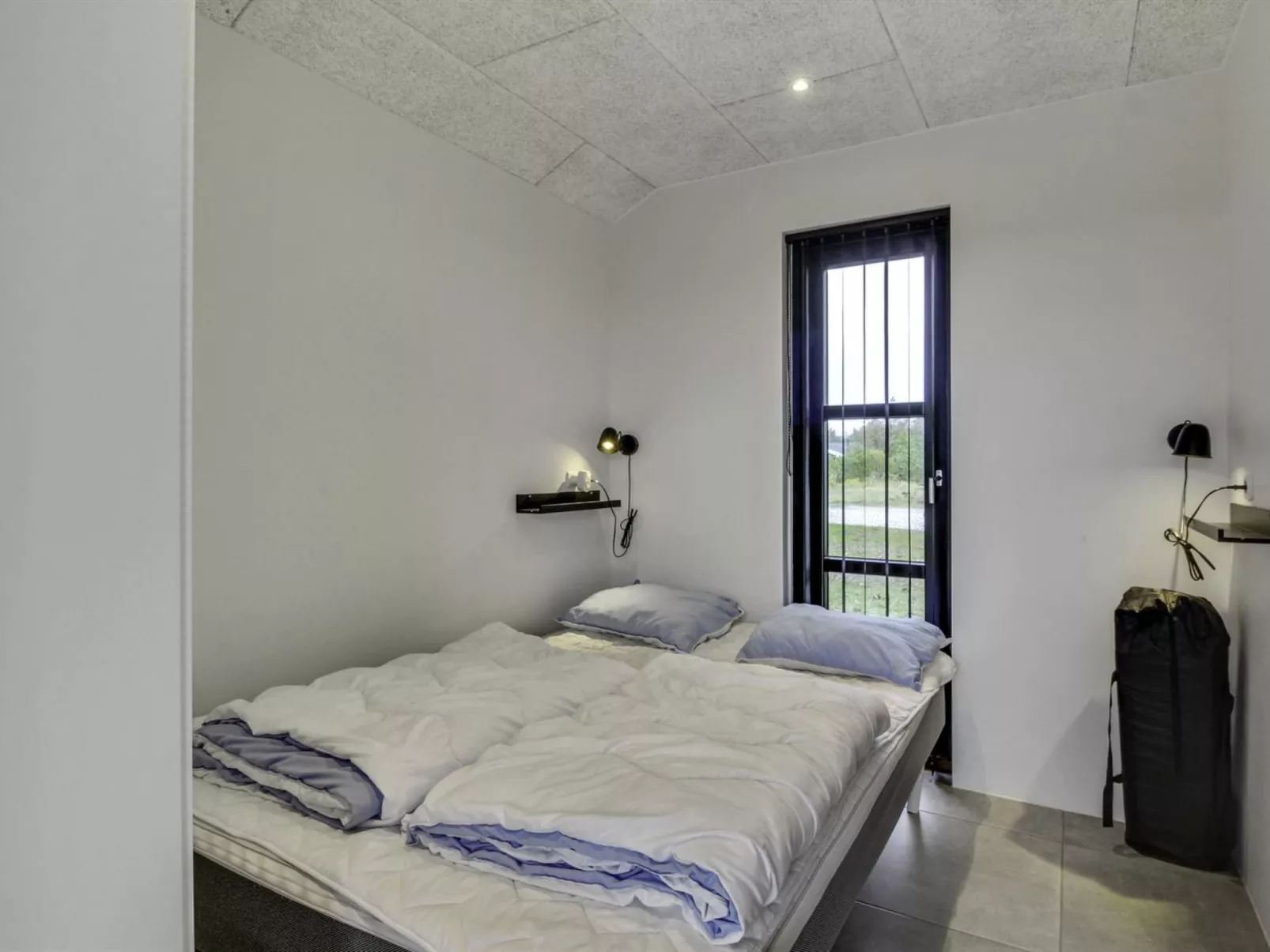 "Juho" - 900m from the sea-Inside