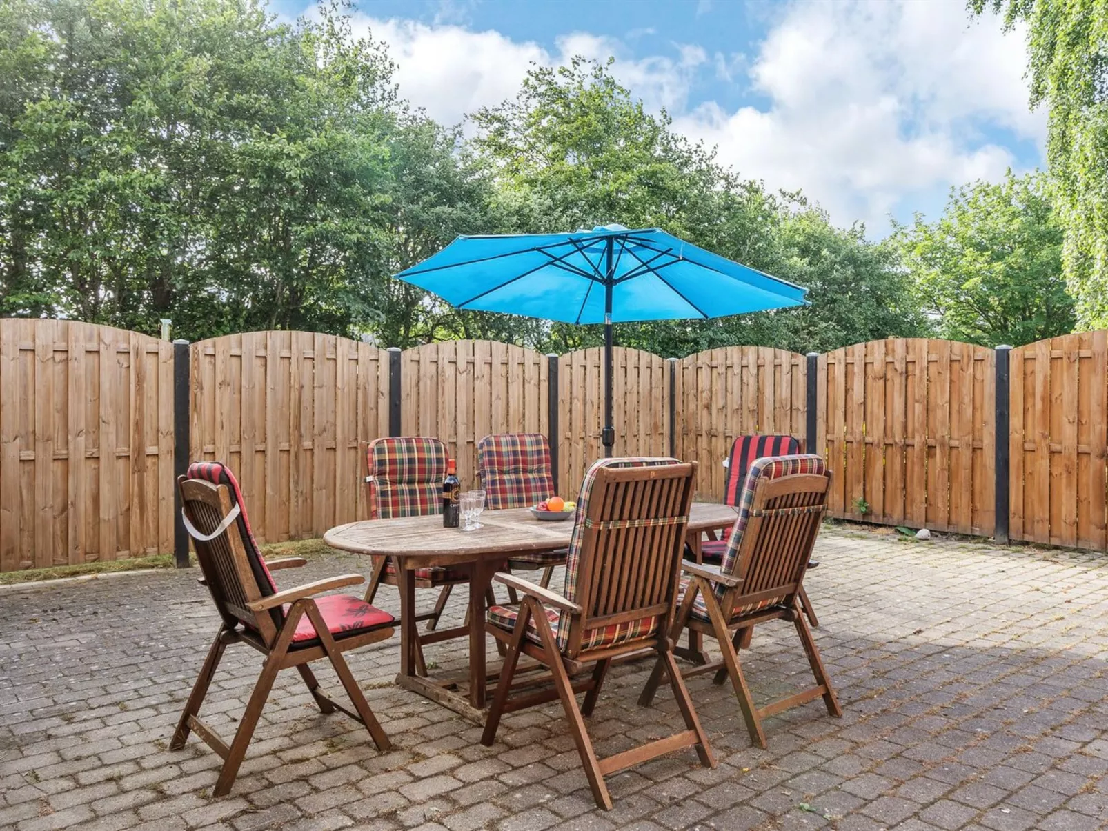 "Philip" - 2km from the sea-Outside