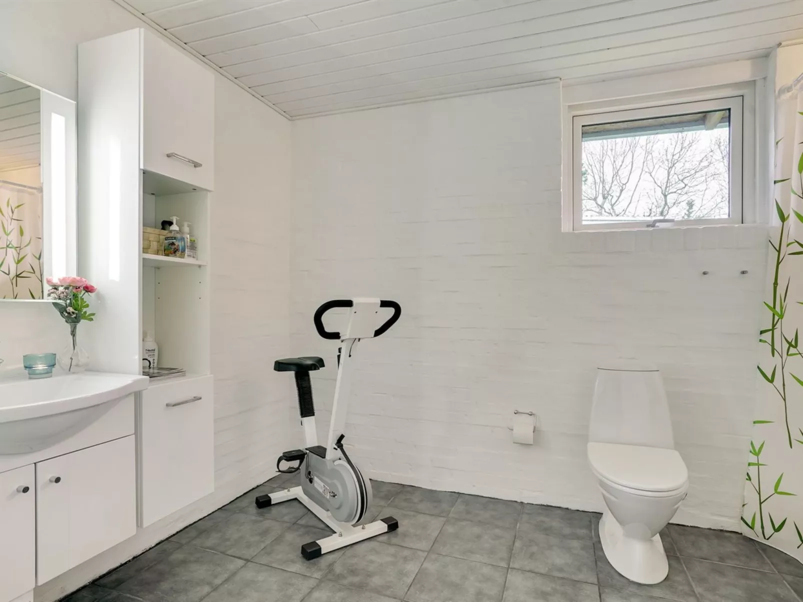 "Marlien" - 1km to the fjord-Drinnen