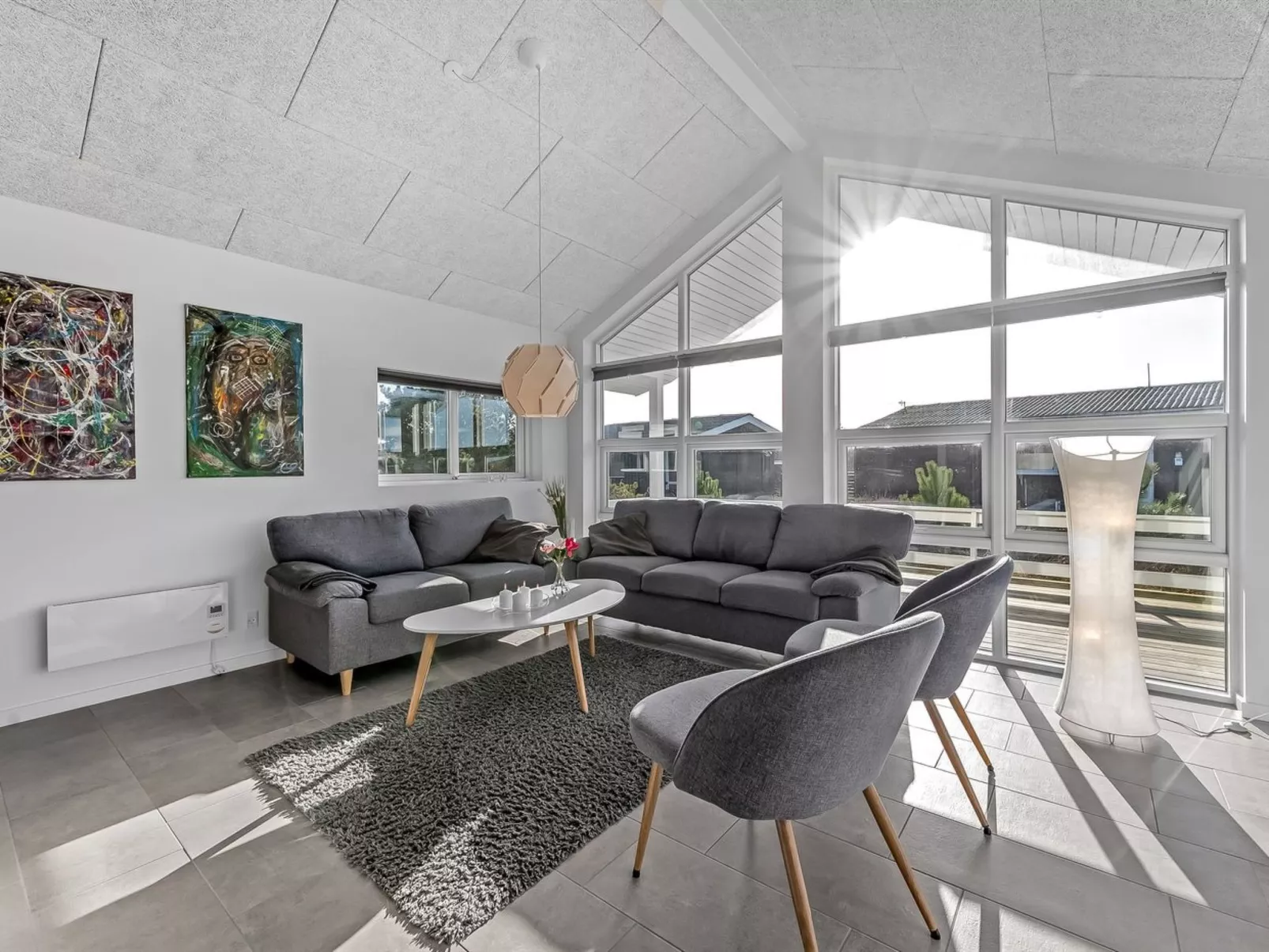 "Niesina" -  from the sea-Drinnen