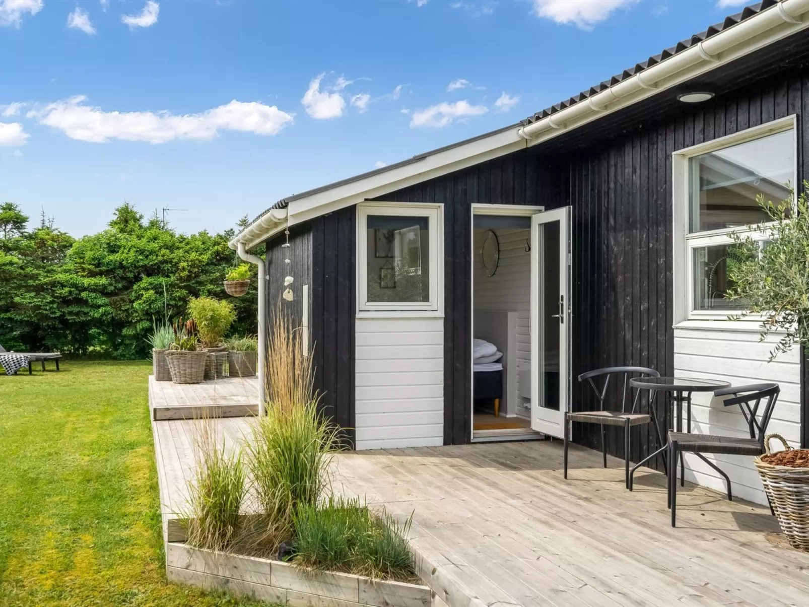 "Ingiald" - 600m from the sea-Draußen