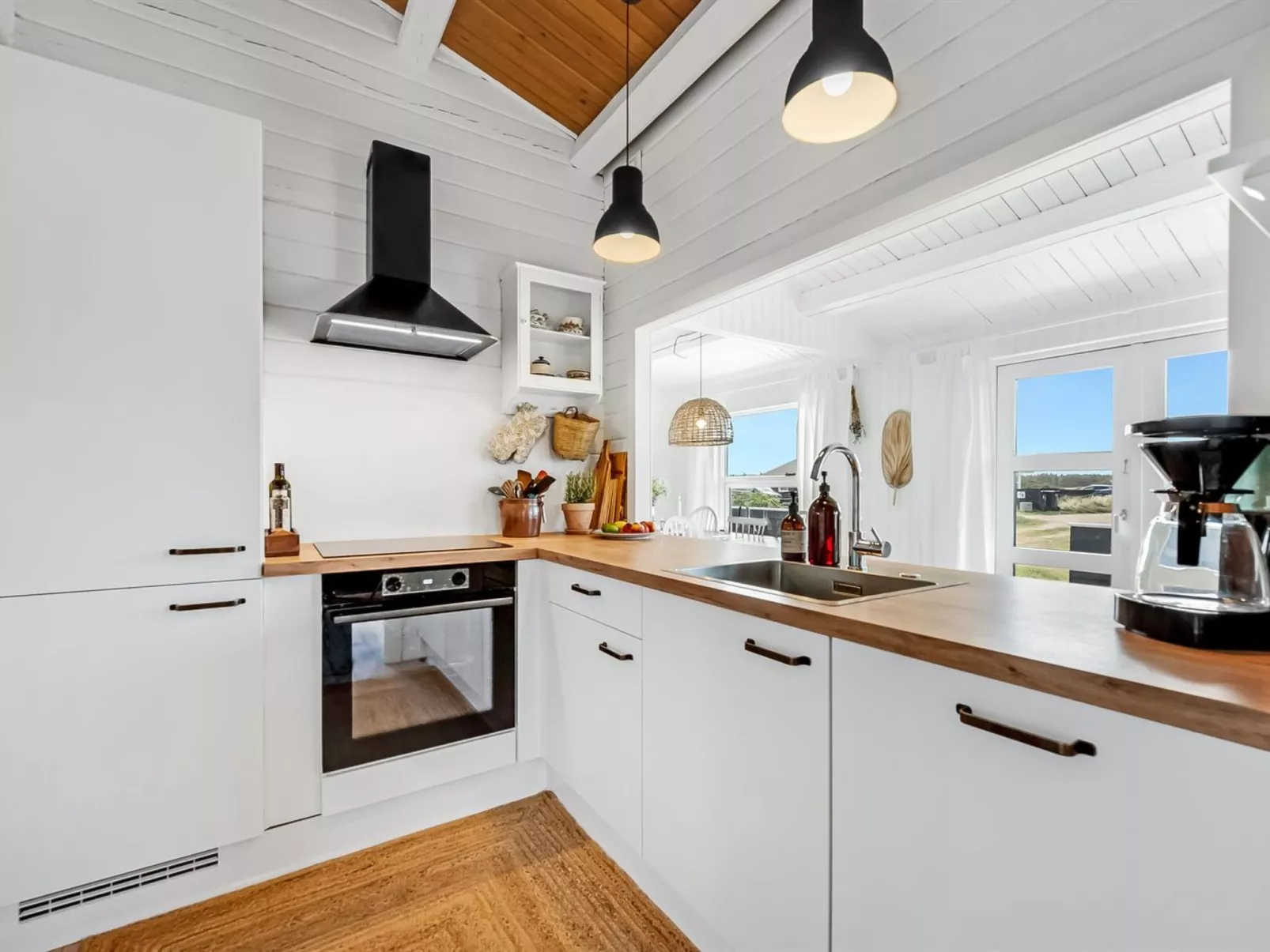 "Arbnora" - 400m from the sea-Drinnen