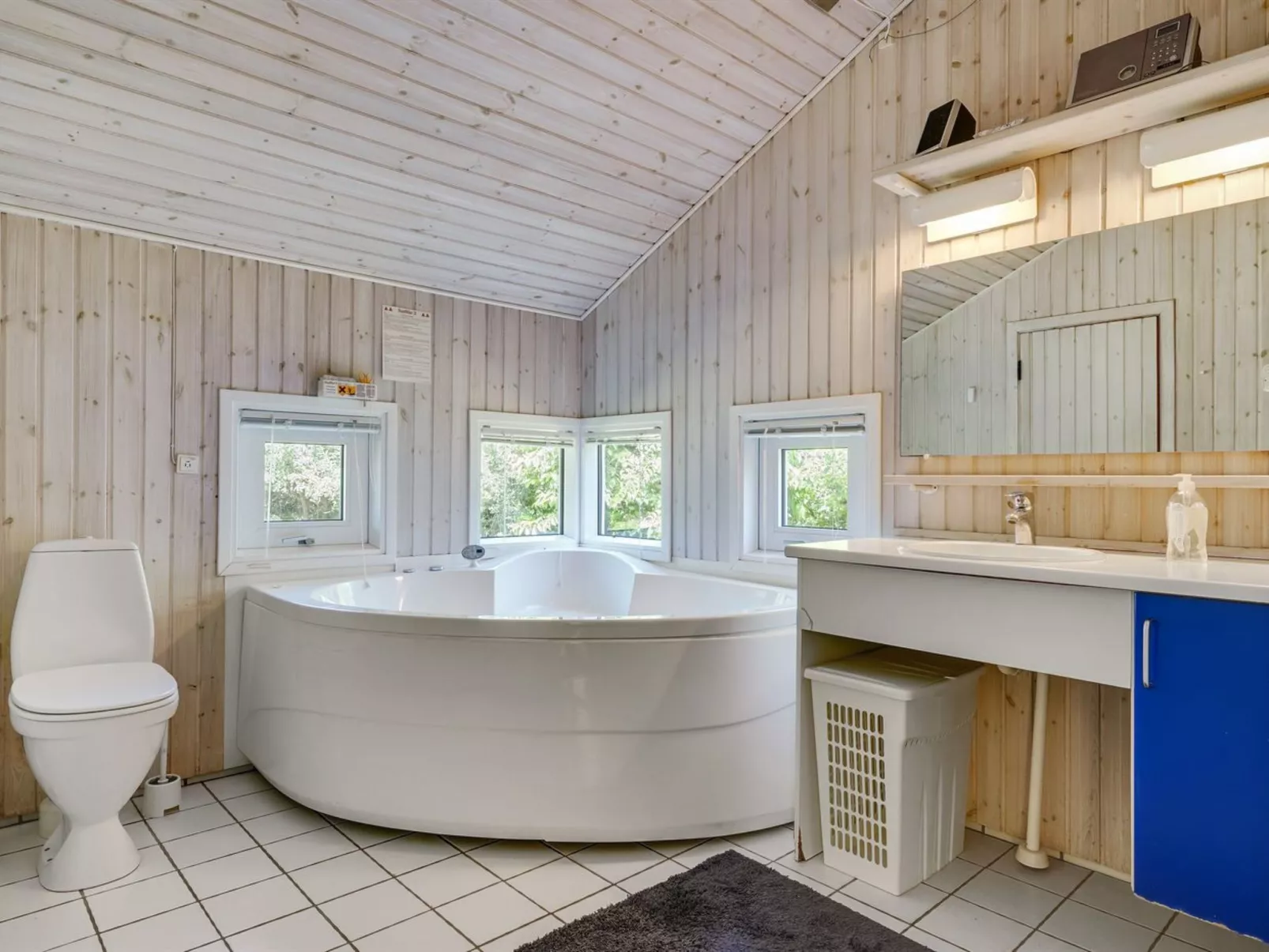 "Euphemia" - 900m from the sea-Inside