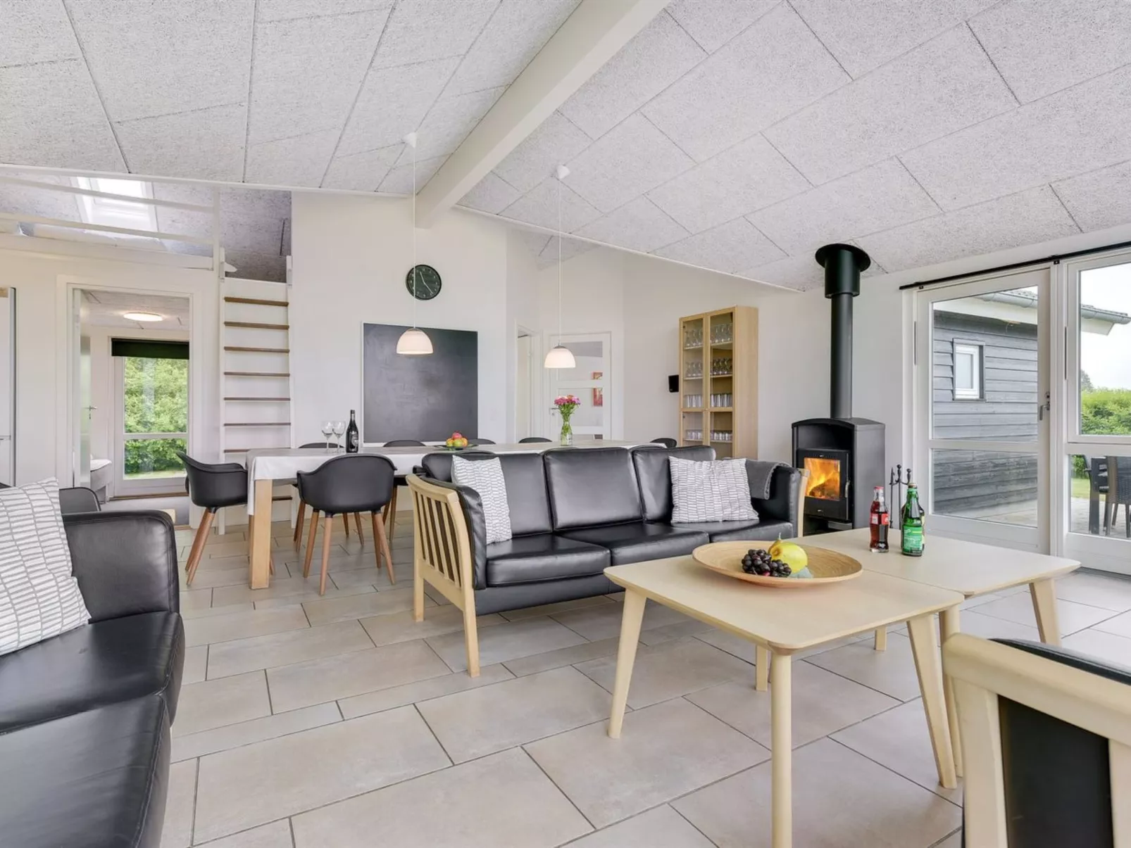 "Finja" - 500m from the sea-Dedans