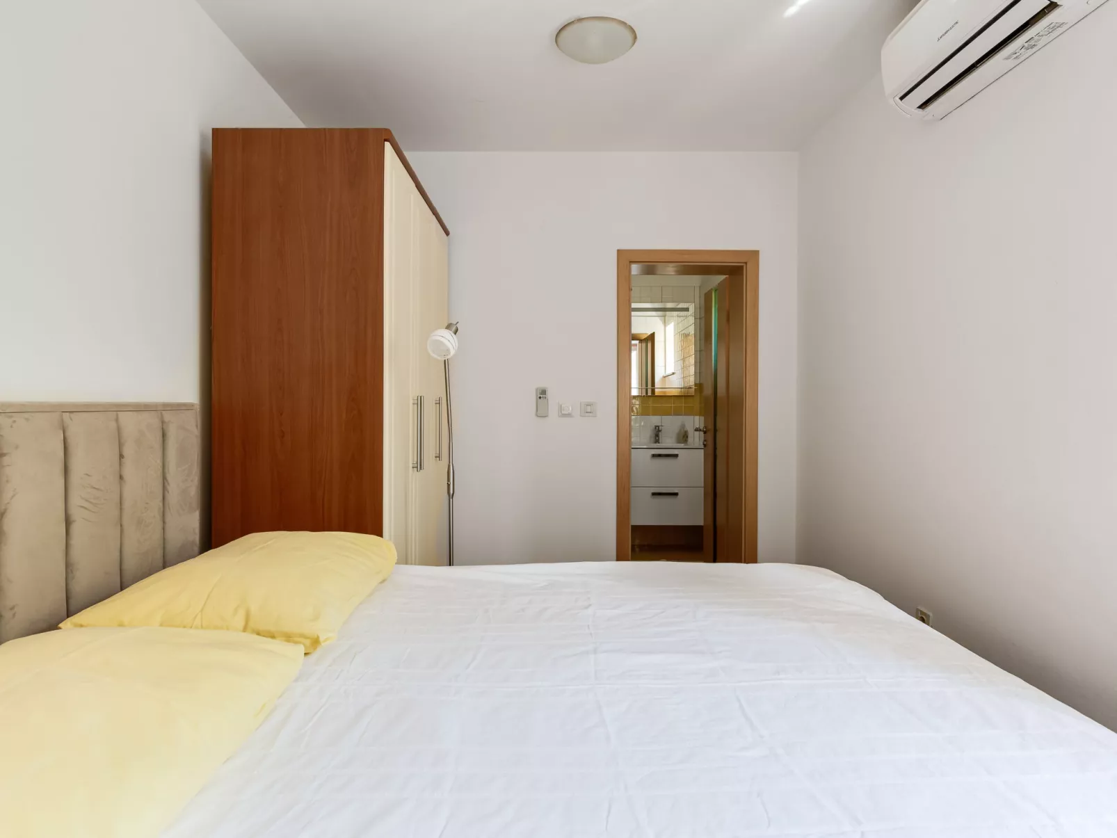 Yellow House-Drinnen