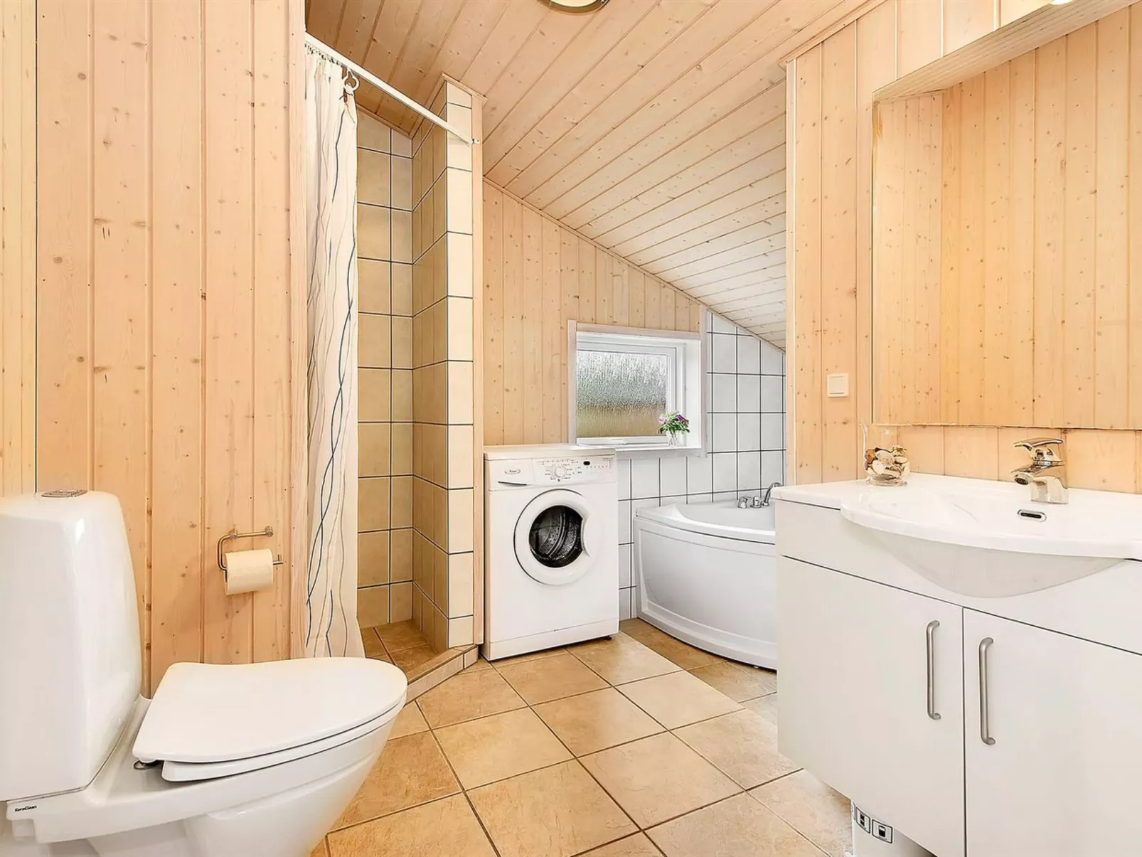 "Nynke" - 600m from the sea-Inside