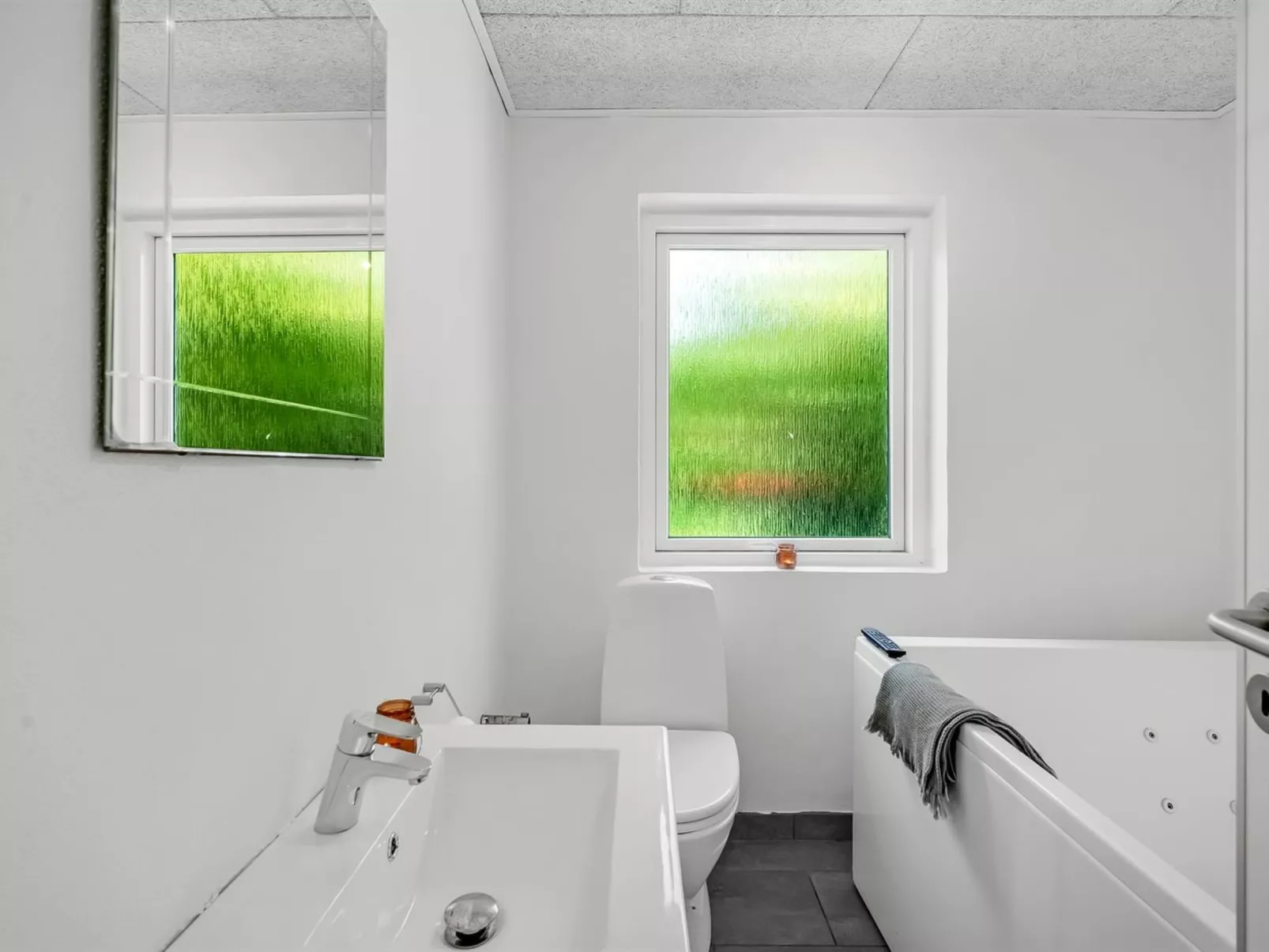 "Aarni" - 250m to the fjord-Inside