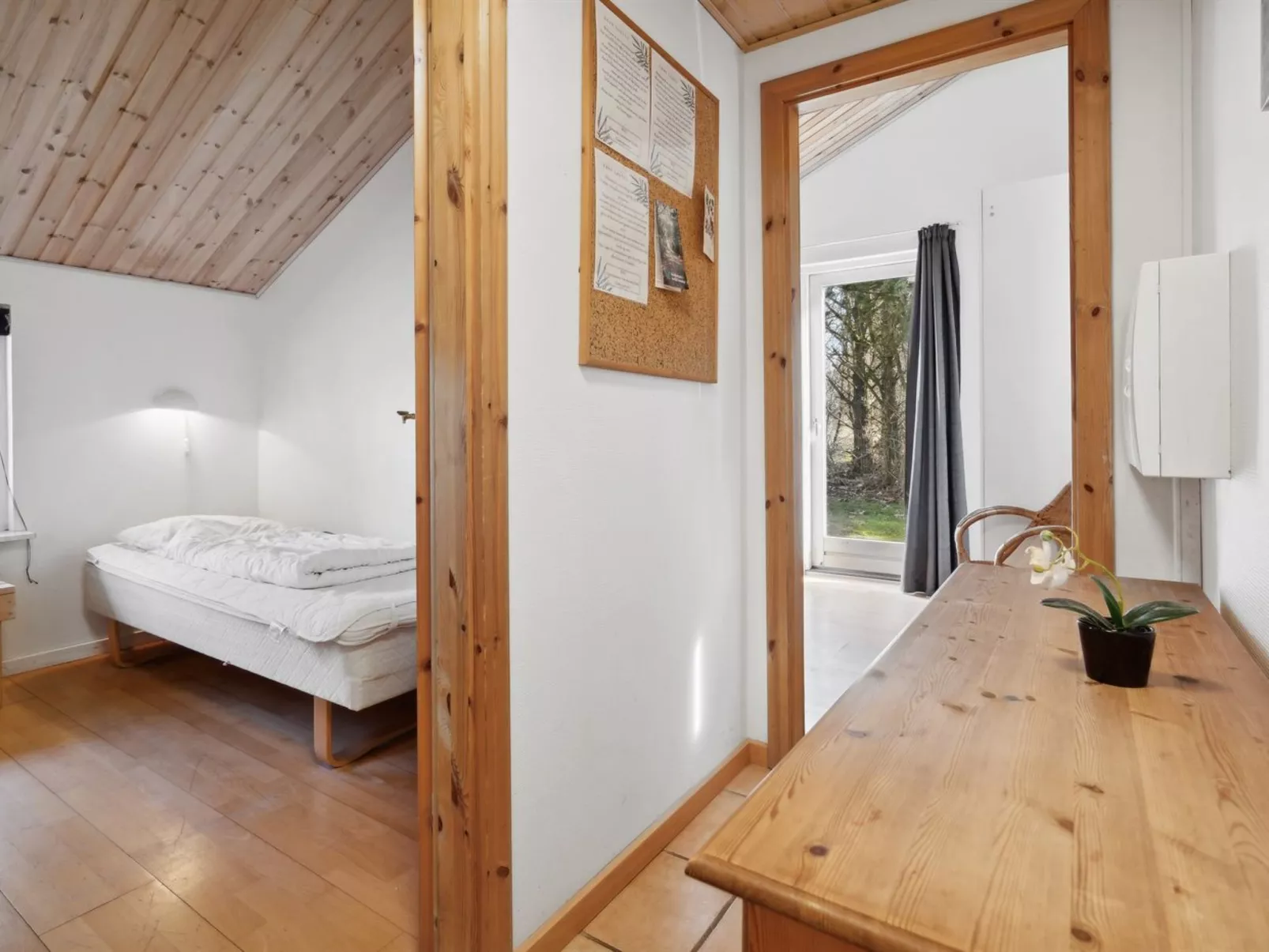 "Amanda" - 30km from the sea-Inside