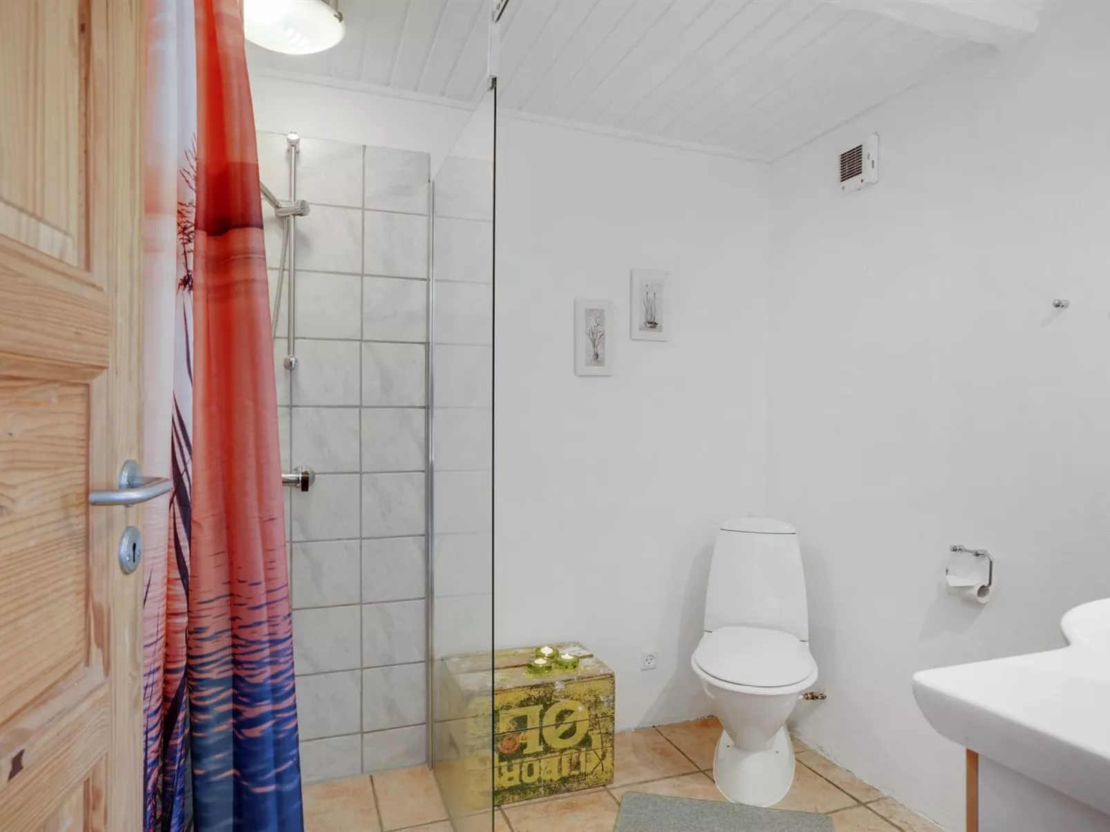 "Malene" - 700m to the fjord-Inside