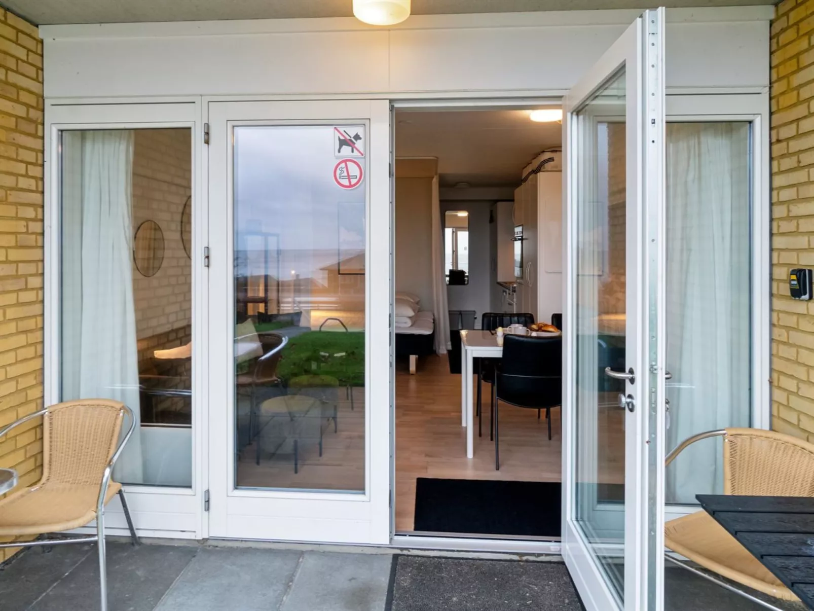 "Annelie" - 75m from the sea-Dehors