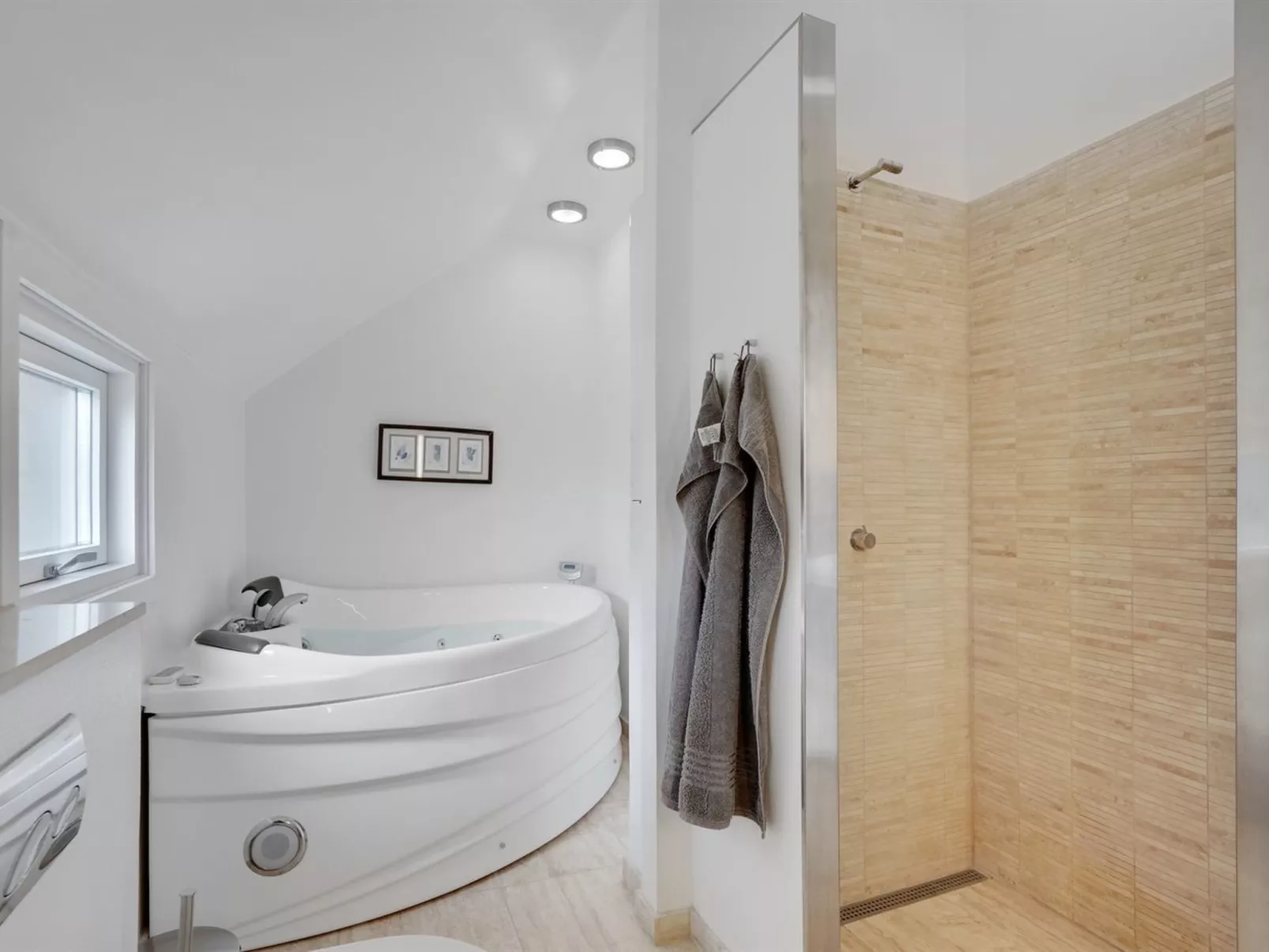 "Ger" - 200m from the sea-Inside