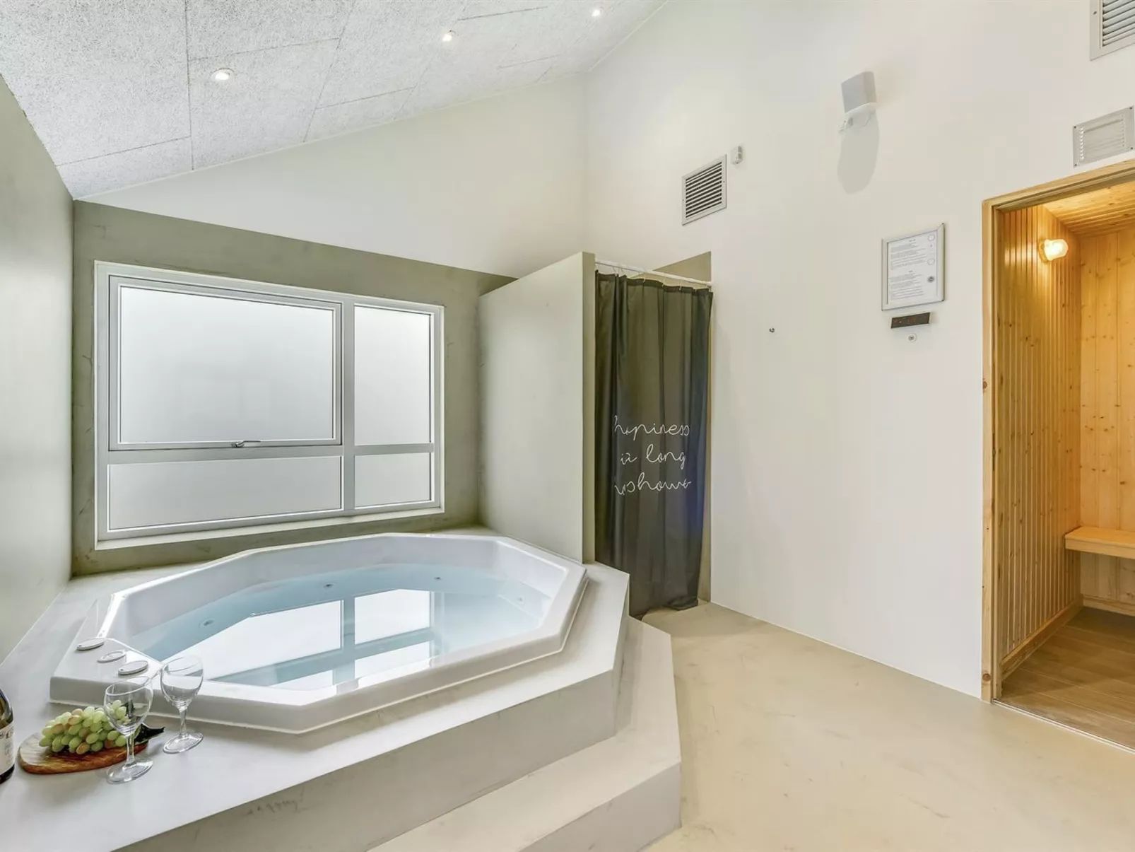 "Swante" -  from the sea-Inside