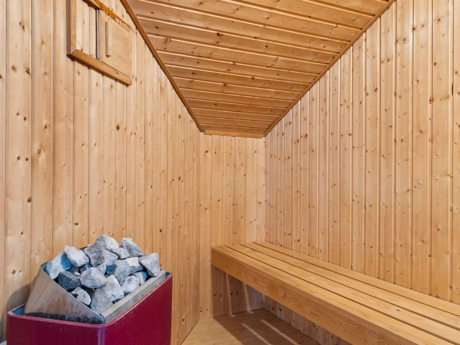 "Dolores" - 100m from the sea-Dedans