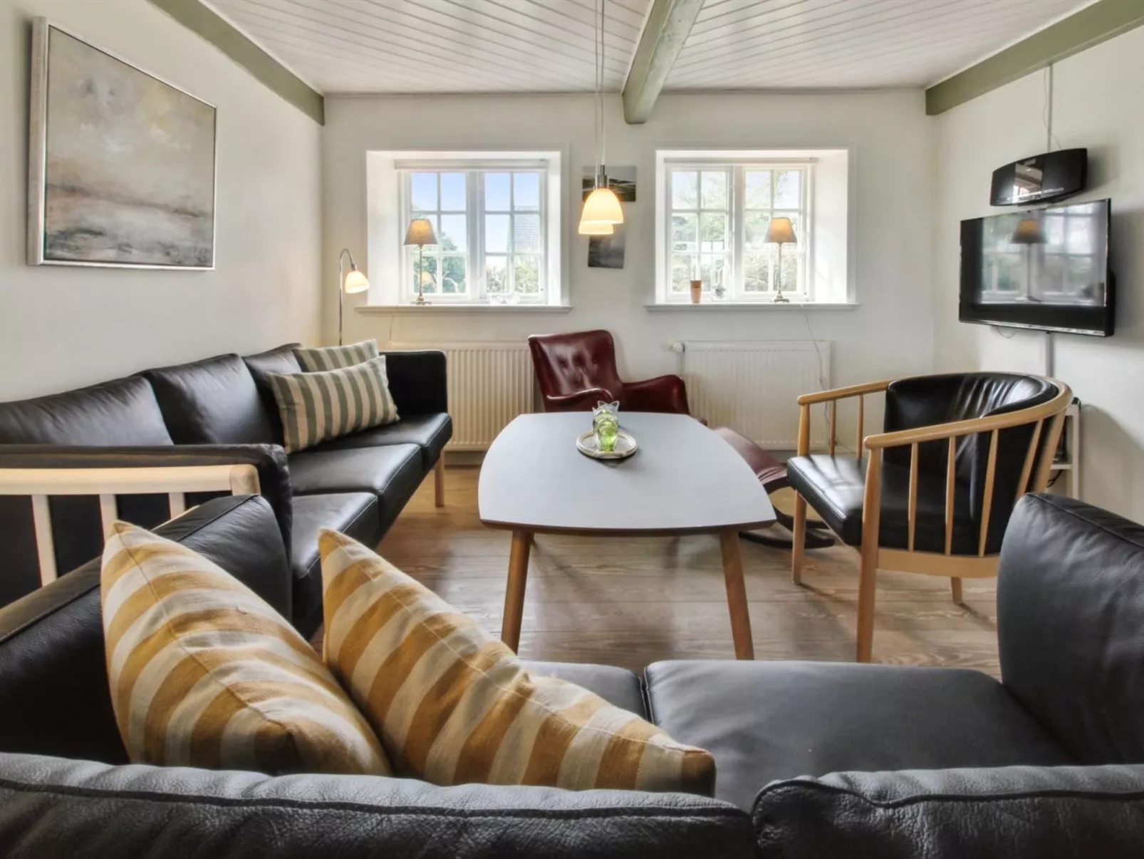 "Ingulf" - 18km from the sea-Inside