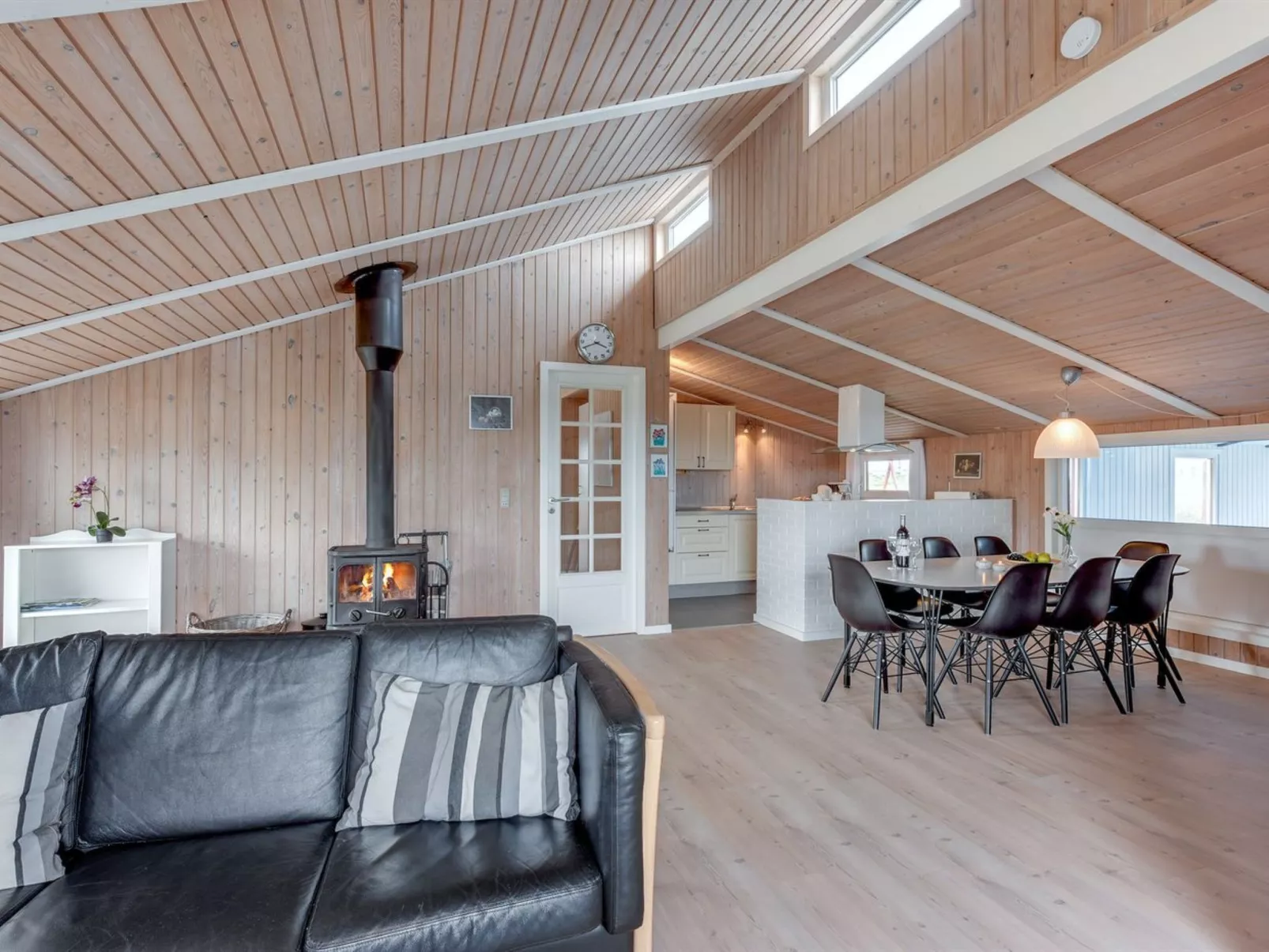 "Mogens" -  from the sea-Dedans