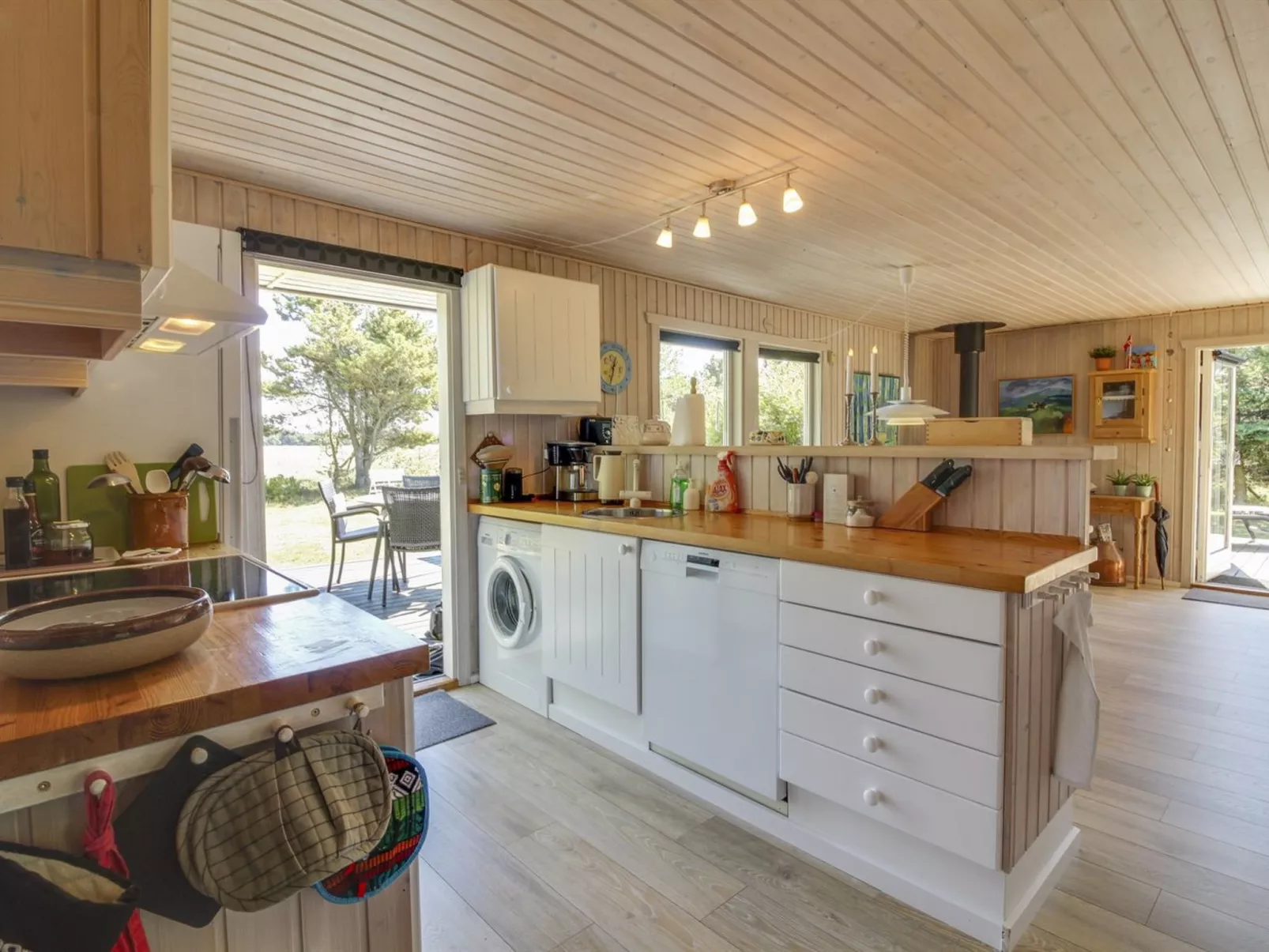 "Birgid" - 900m from the sea-Dedans