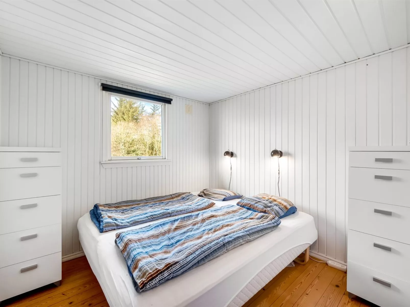 "Heera" - 100m to the fjord-Dedans