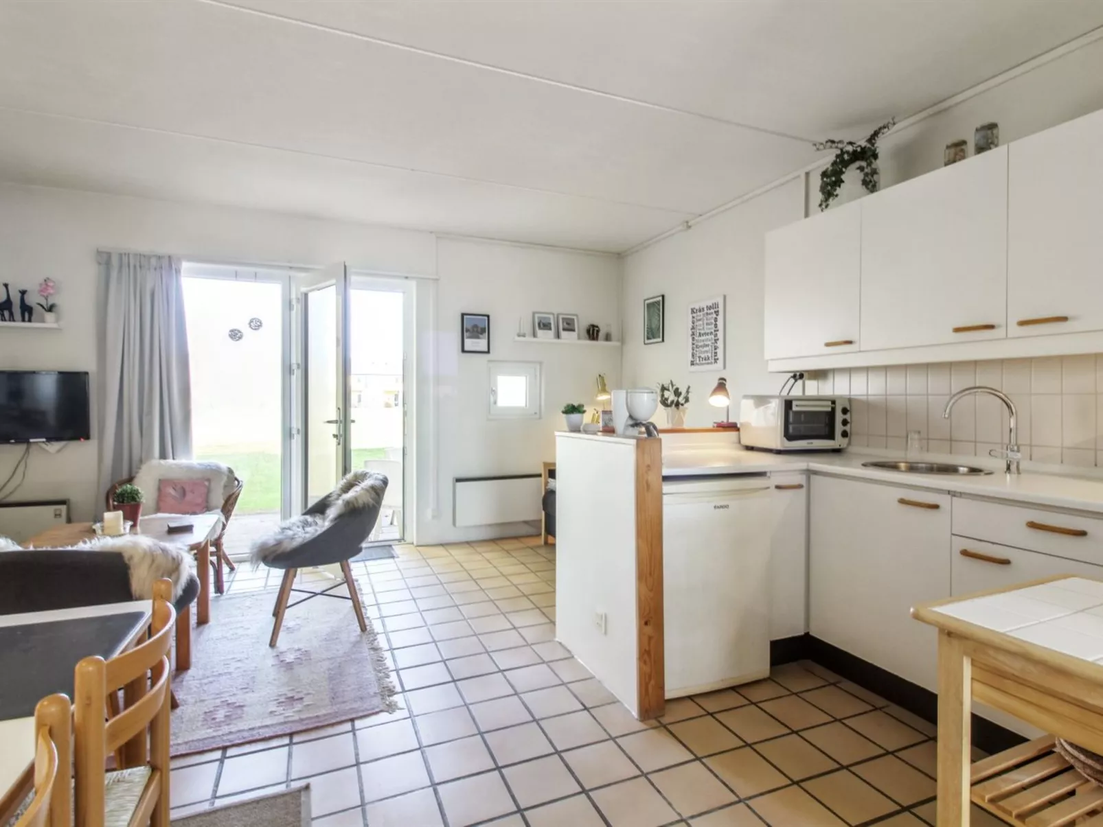 "Solveg" - 150m from the sea-Inside