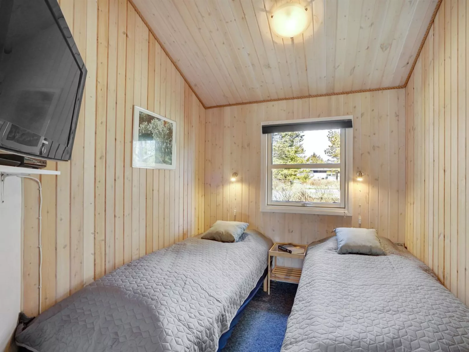 "Sighbiorn" - 950m from the sea-Inside