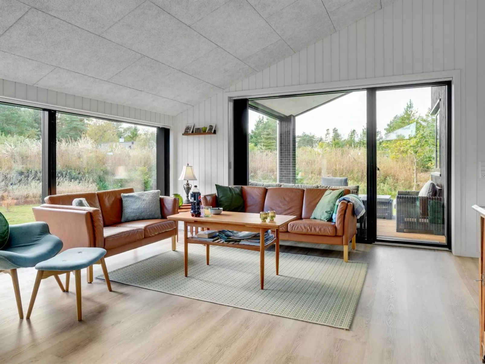 "Sinna" -  from the sea-Drinnen