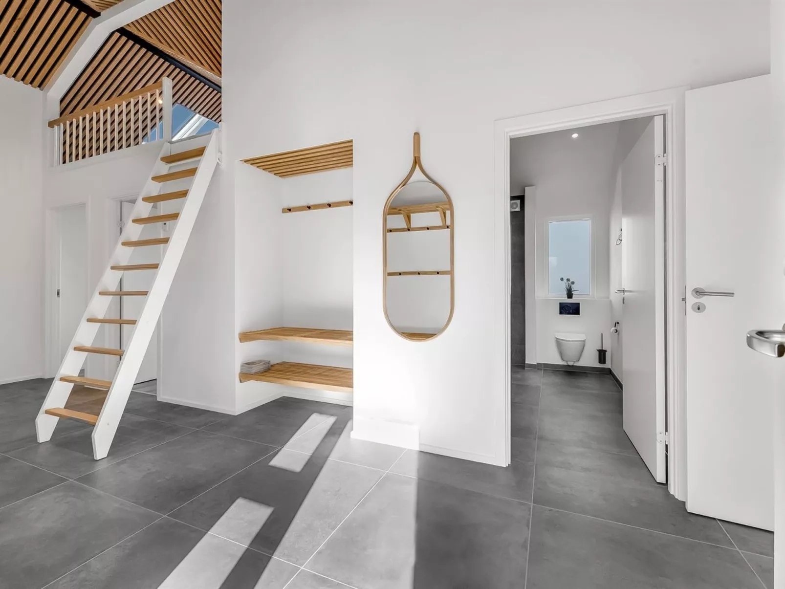 "Maximiliane" -  from the sea-Dedans