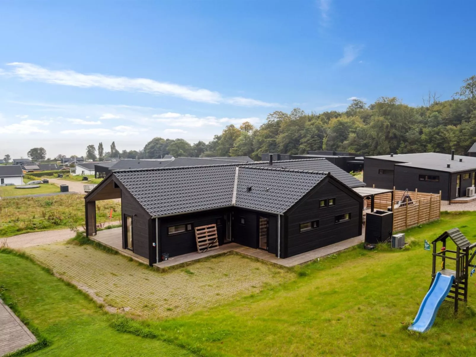 "Gunborg" - 400m from the sea-Draußen