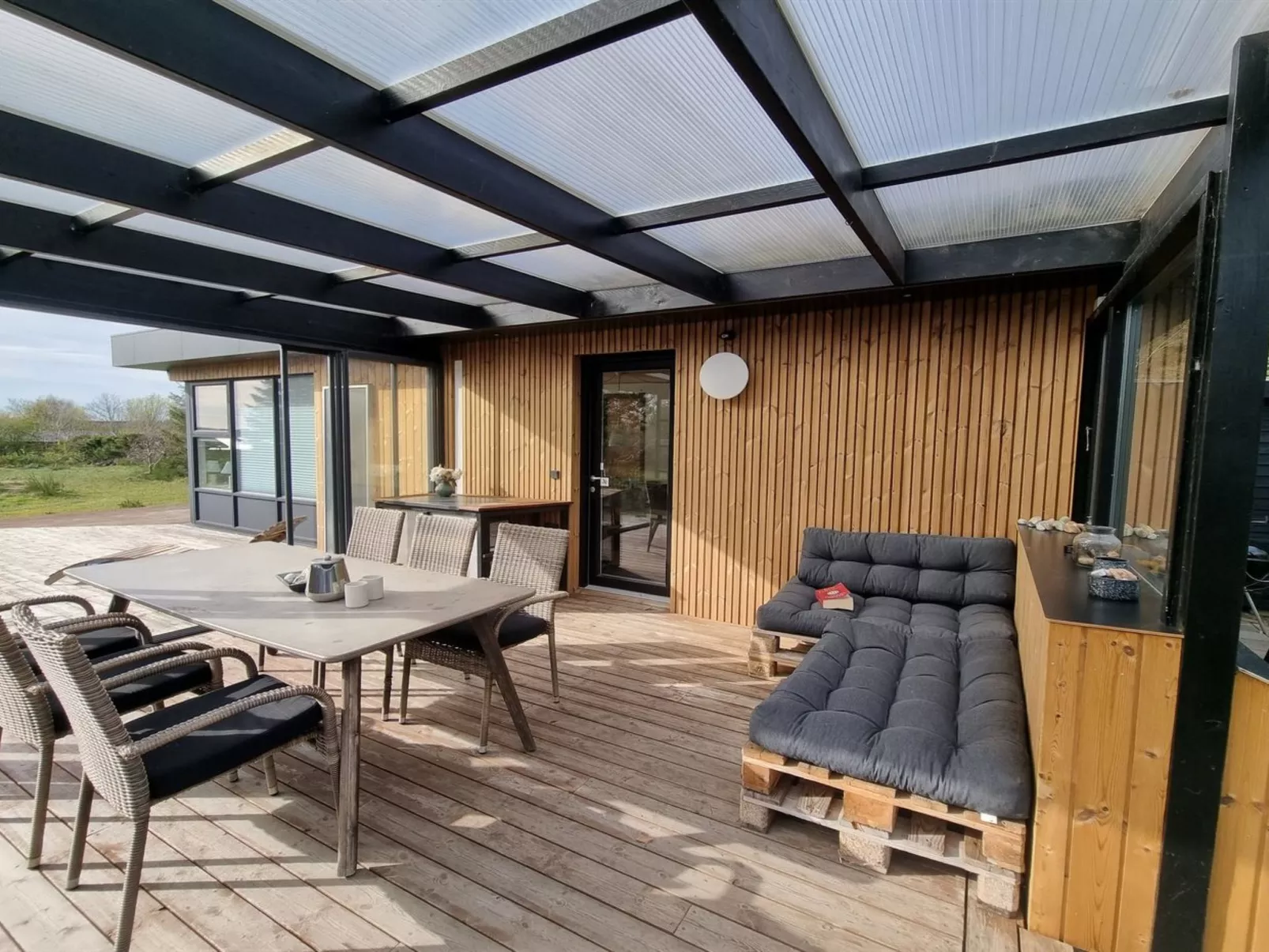 "Lefke" - 400m to the fjord-Outside