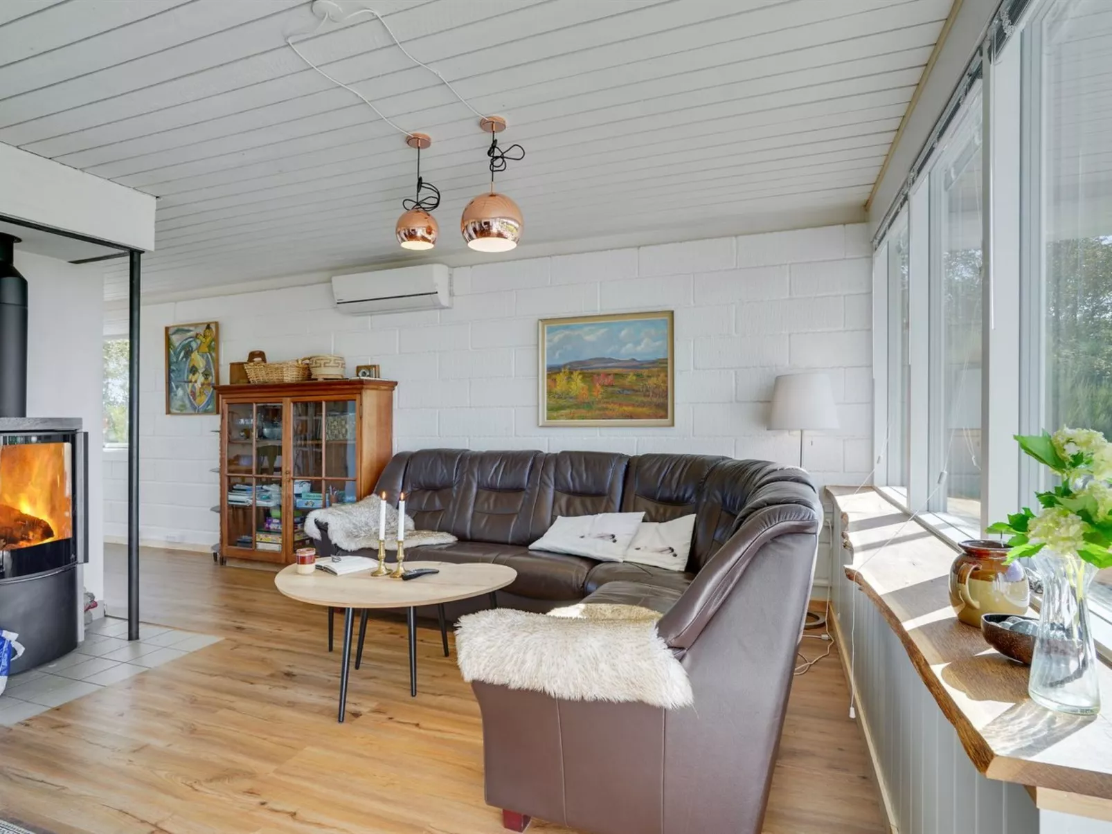 "Tomine" - 500m to the fjord-Inside