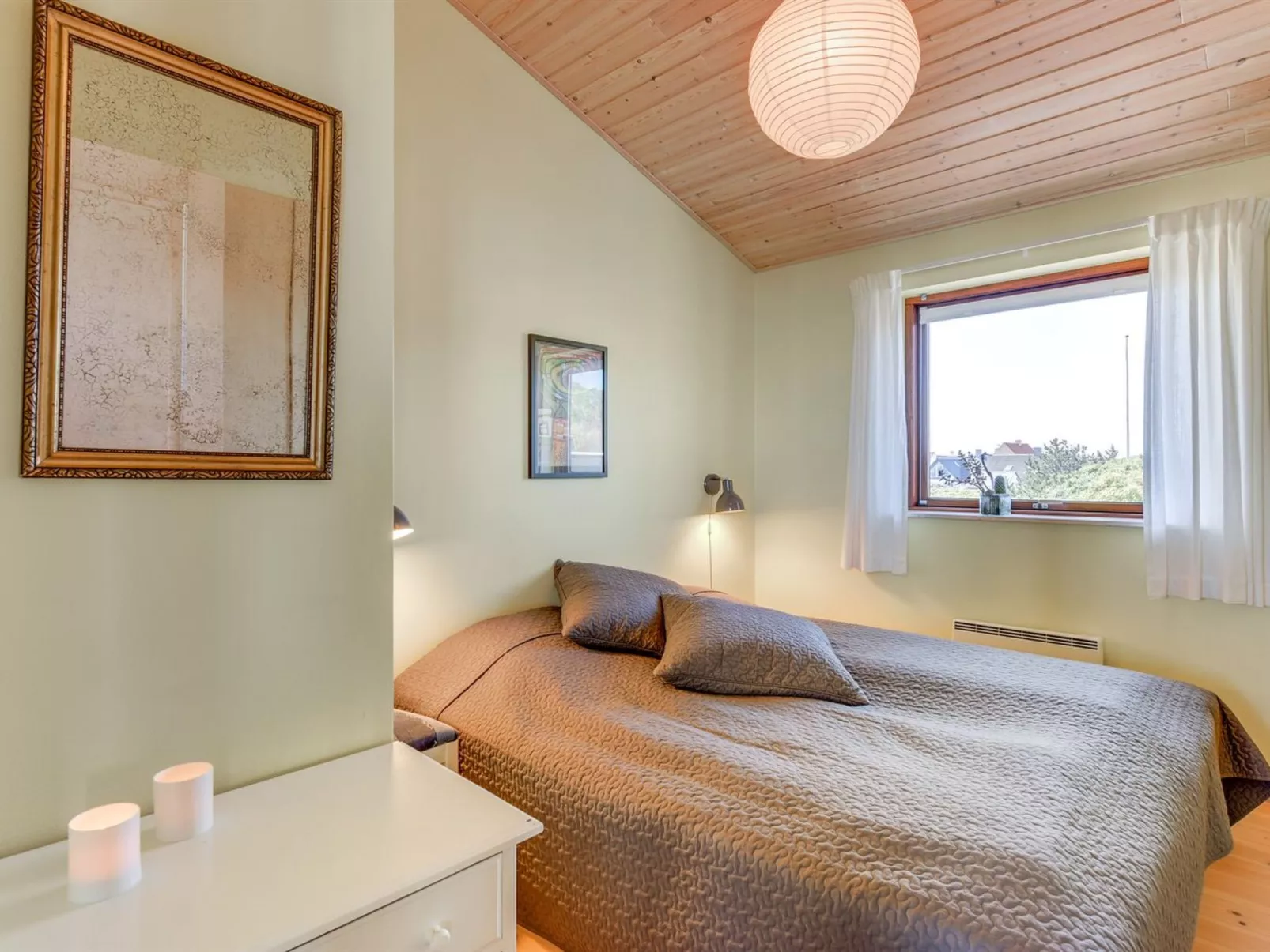 "Arngrim" - 100m from the sea-Inside